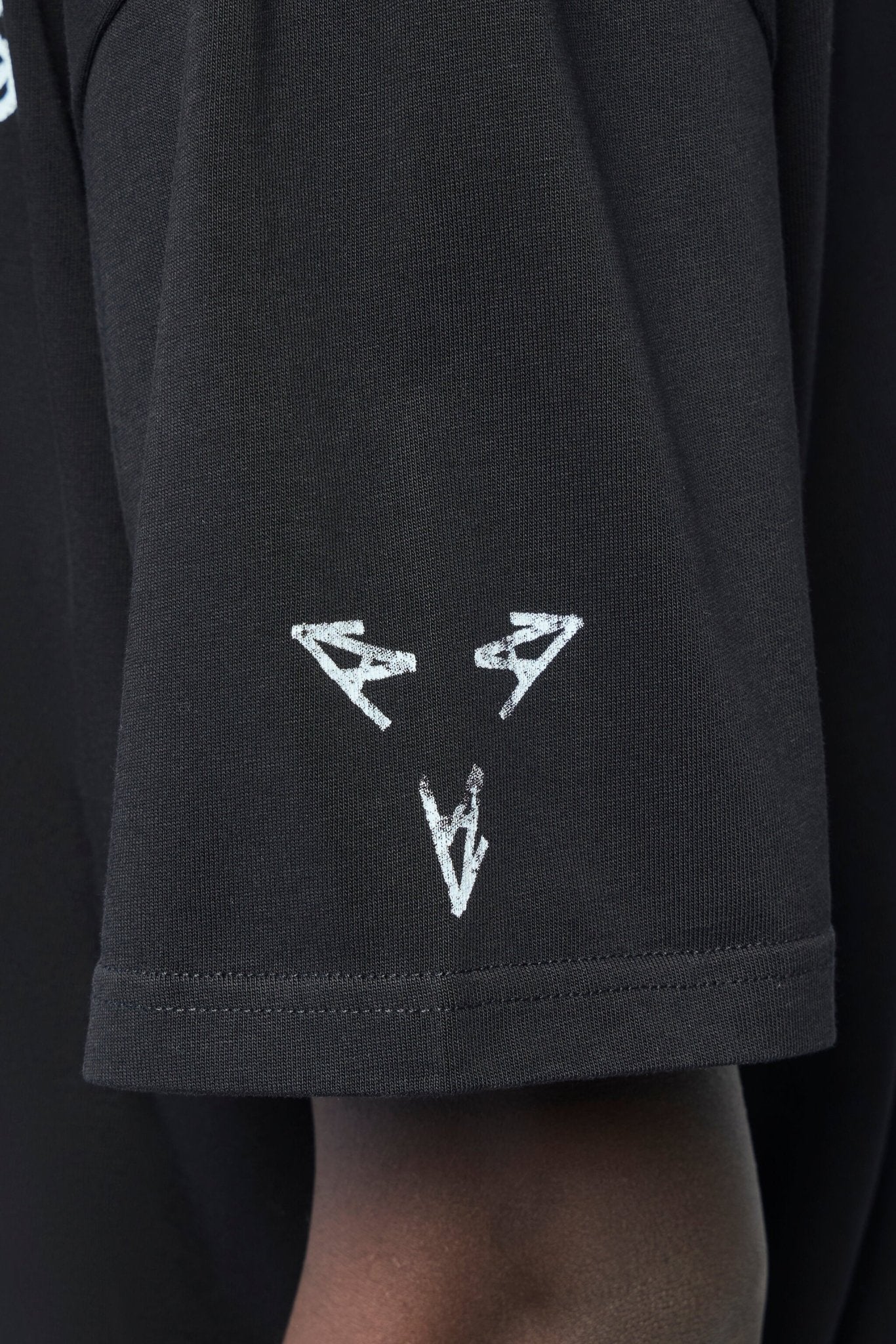 44 Label Group - Tee Jersey Black + Gloves Dirty White - LABELS