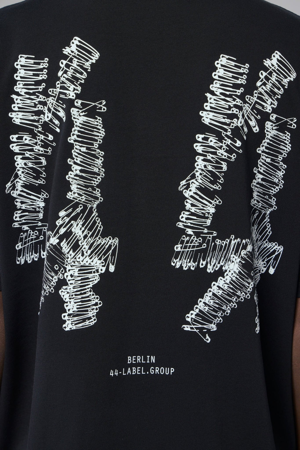 44 Label Group - Tee Jersey Black + Pins Dirty White - LABELS