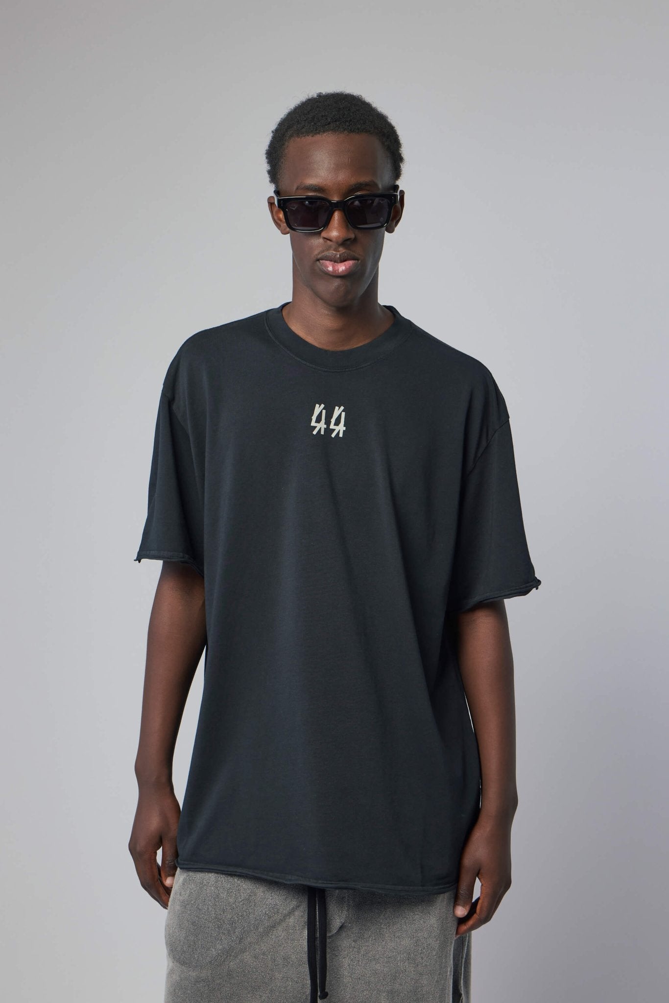 44 Label Group - Tee Jersey Faded Black + 44 Stamp Dirty White - LABELS