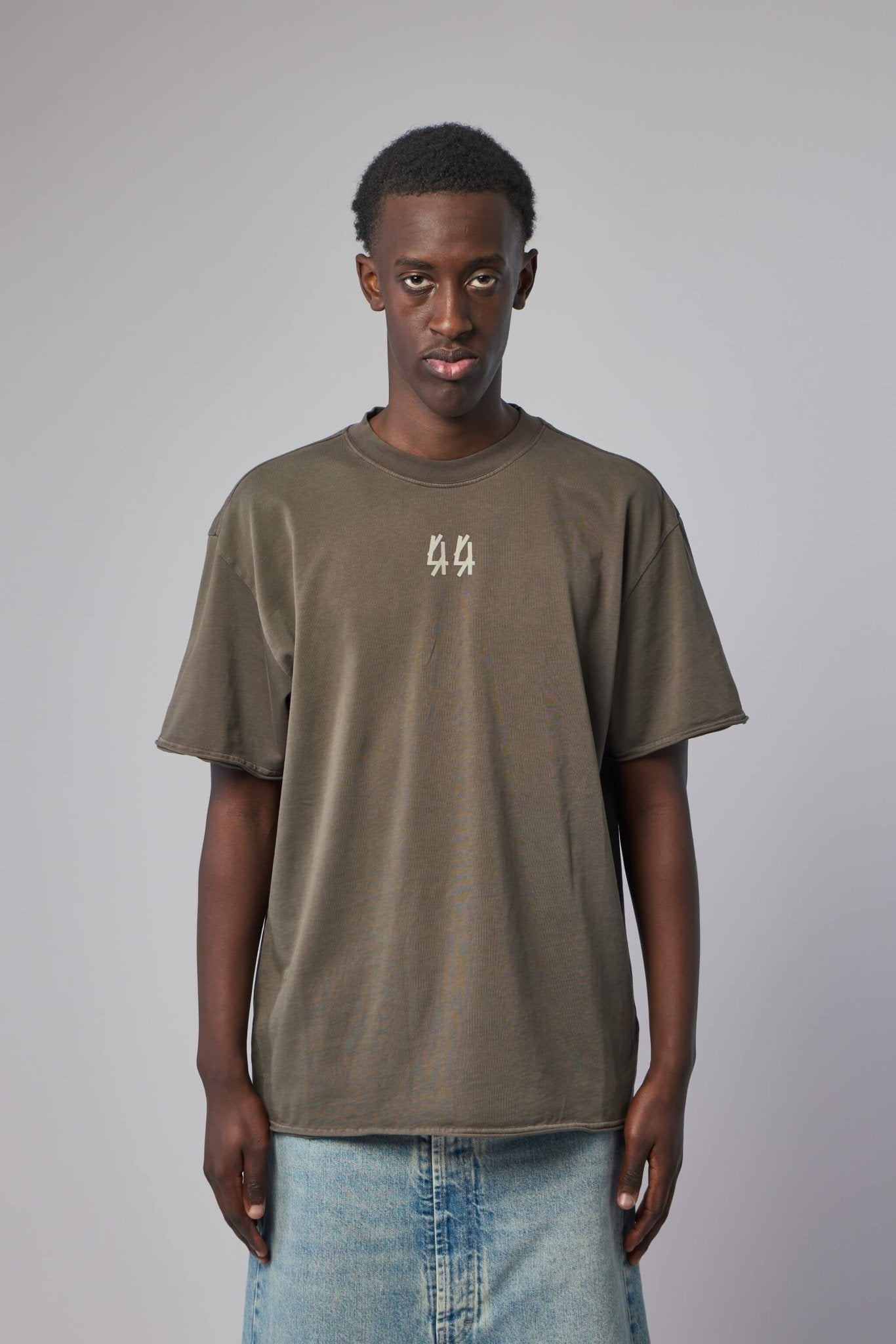 44 Label Group - Tee Jersey Granite + 44 Stamp Dirty White - LABELS