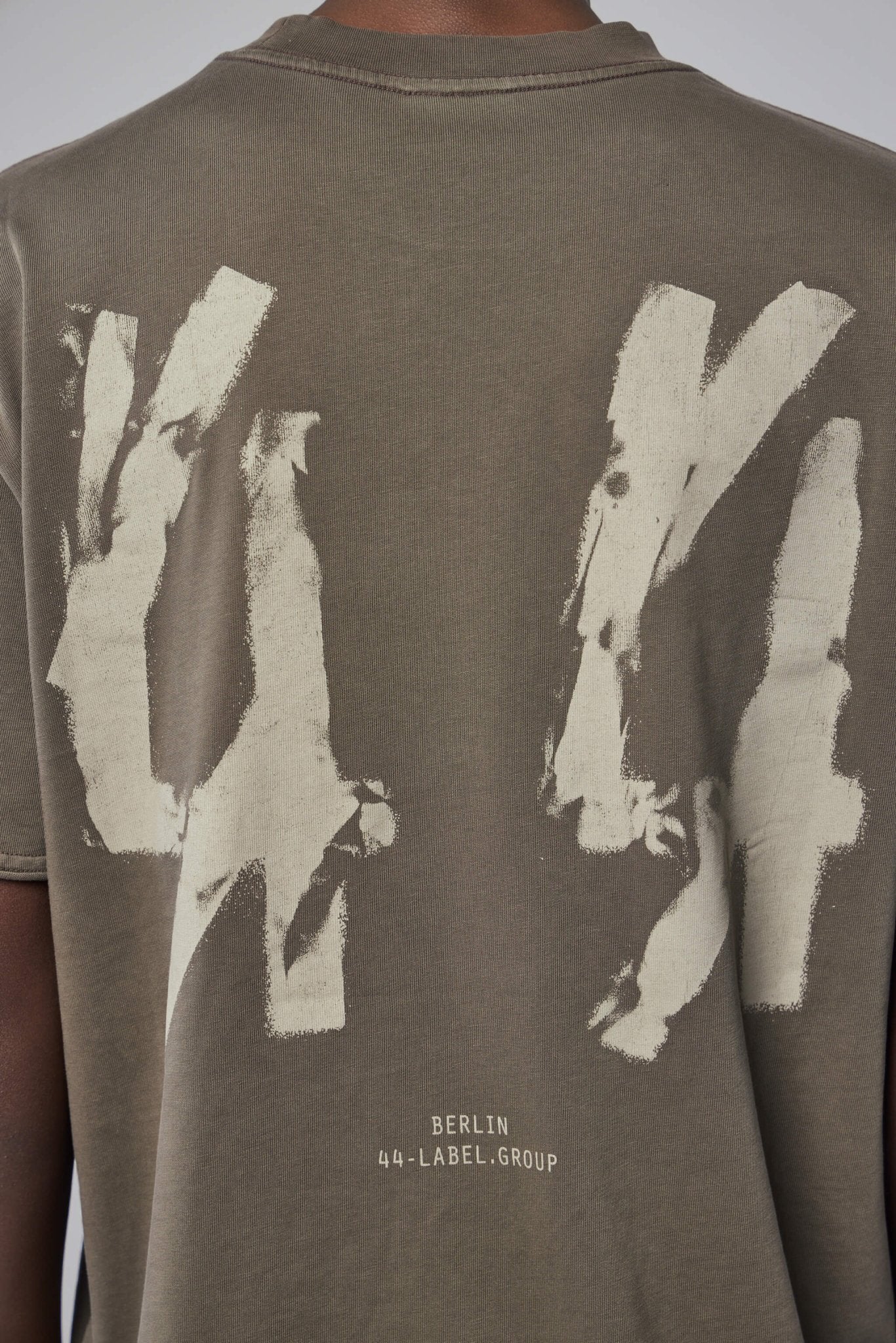 44 Label Group - Tee Jersey Granite + 44 Stamp Dirty White - LABELS