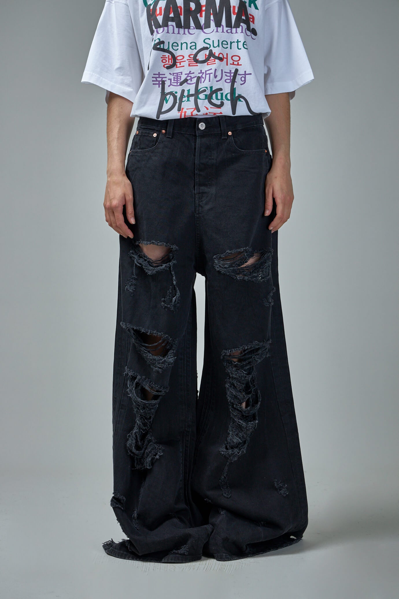 当店一番人気】 デニム/ジーンズ VETEMENTS destroyed baggy jeans 30 