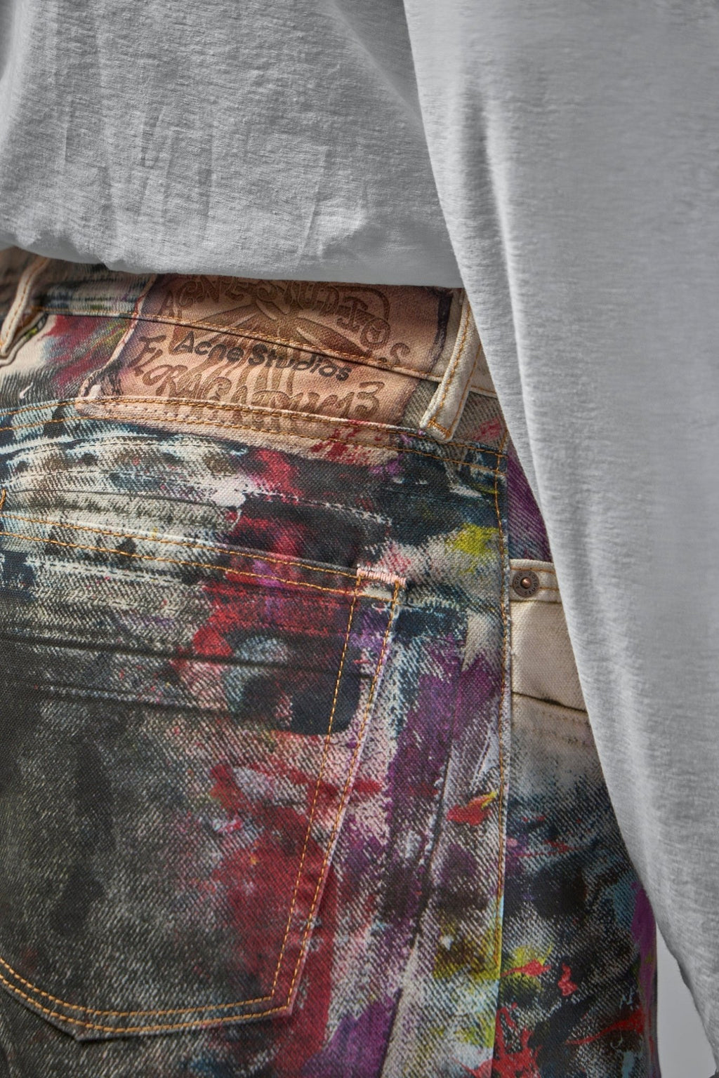 Acne Studios - Baggy Fit Jeans - 1981 - LABELS