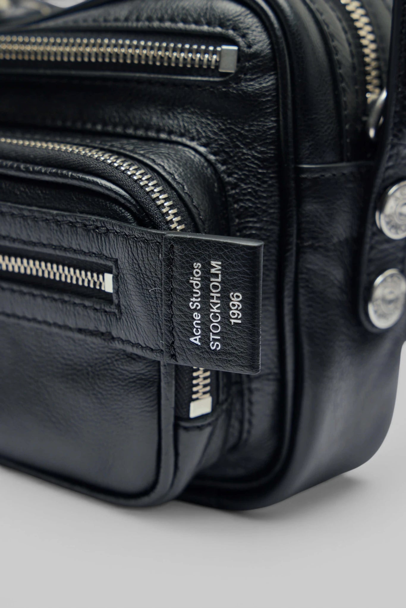 Acne Studios - Camero Party - LABELS