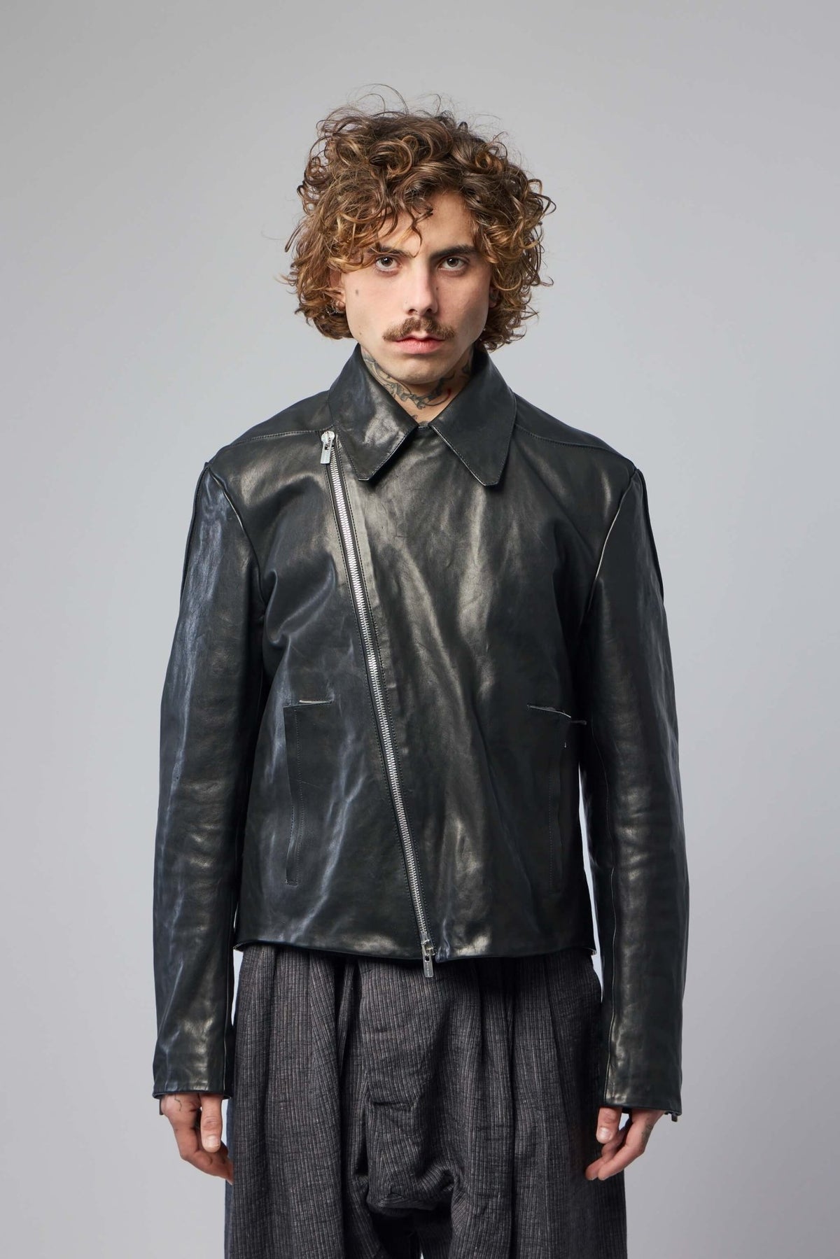 Premium horse leather biker jacket with wide lapel collar detail