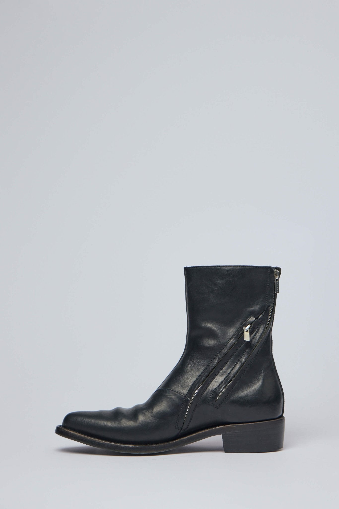 Adicianno Veventitre A1923 - Point Boot - LABELS