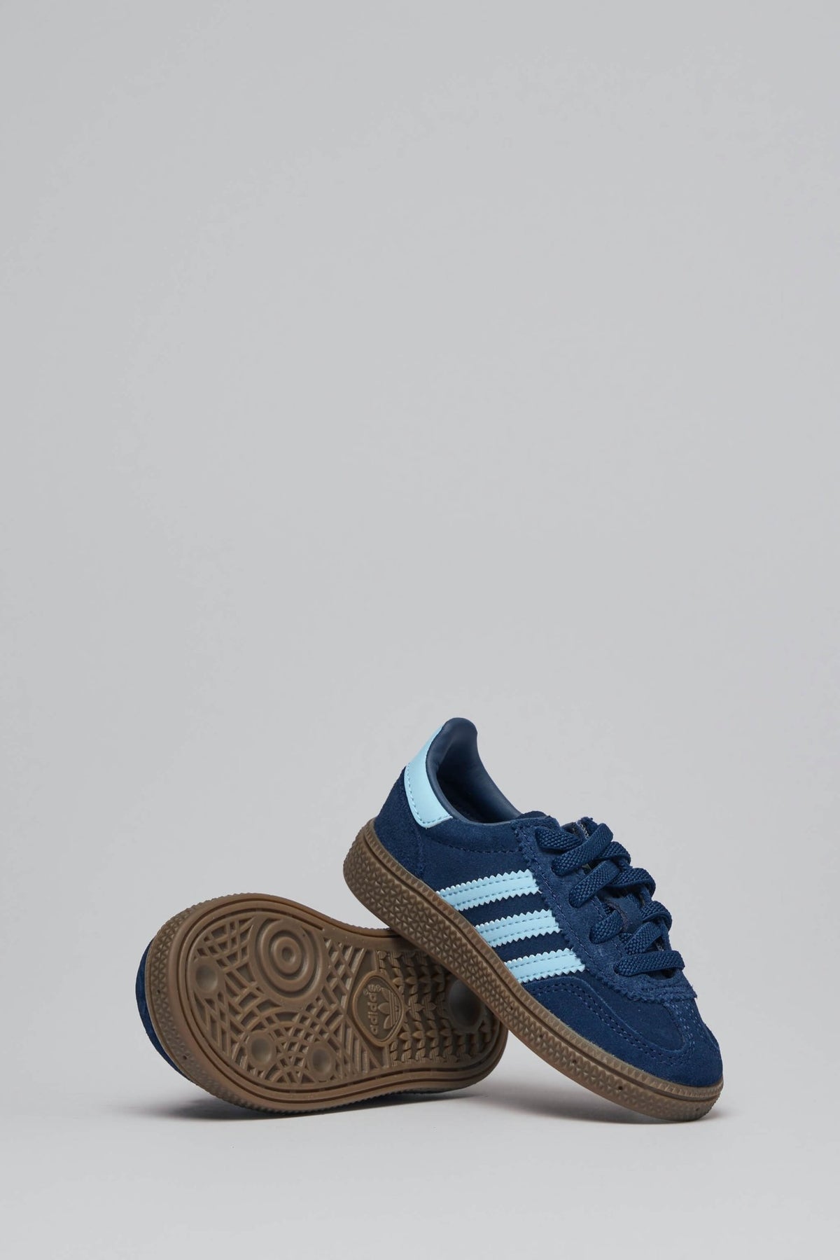 Top view of lace-up Handball Spezial CF sneakers displaying classic court style