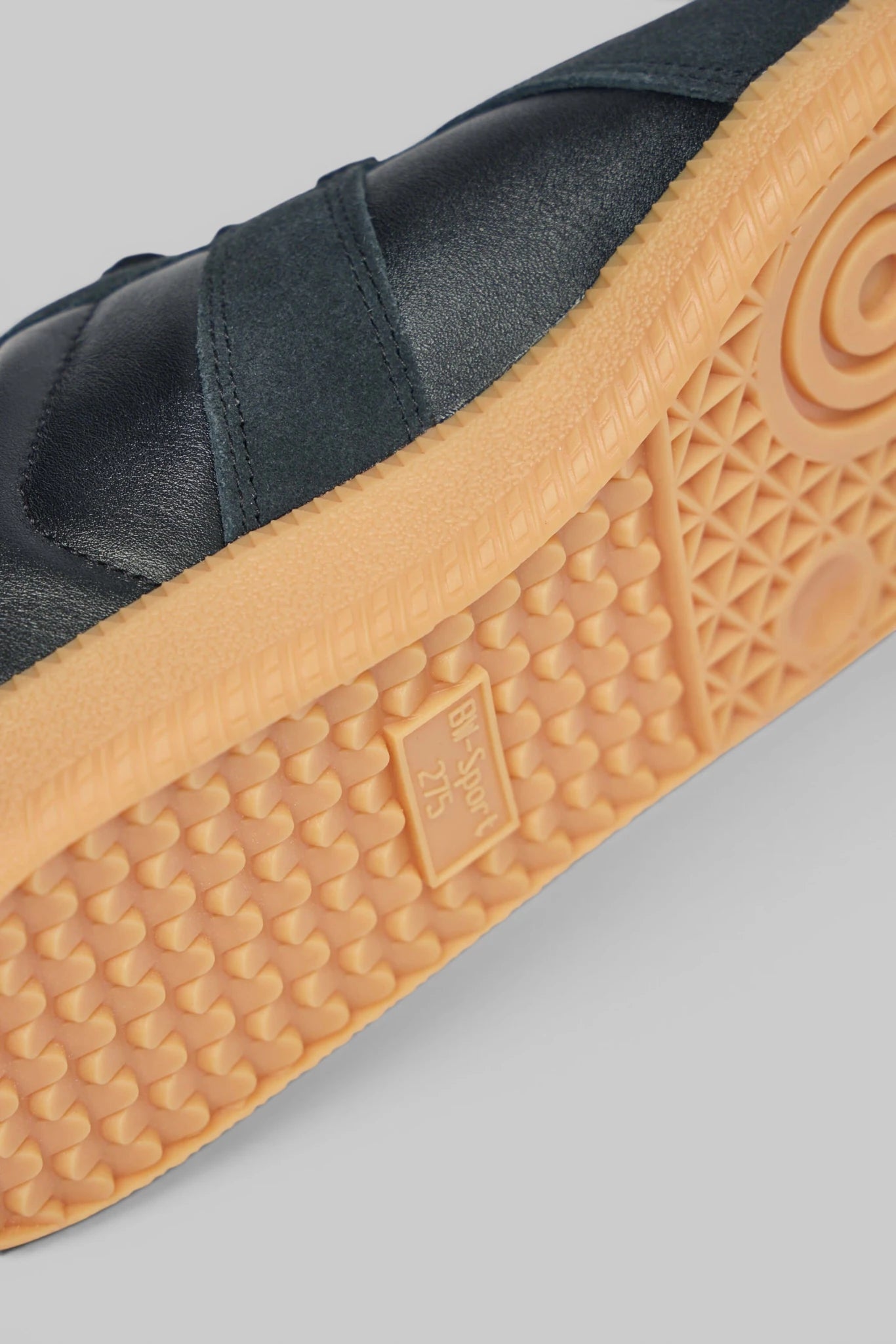 Adidas Originals - KW Army - LABELS