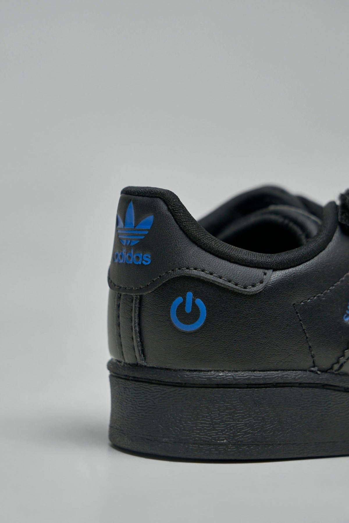Adidas Originals - Superstar Led Light - LABELS