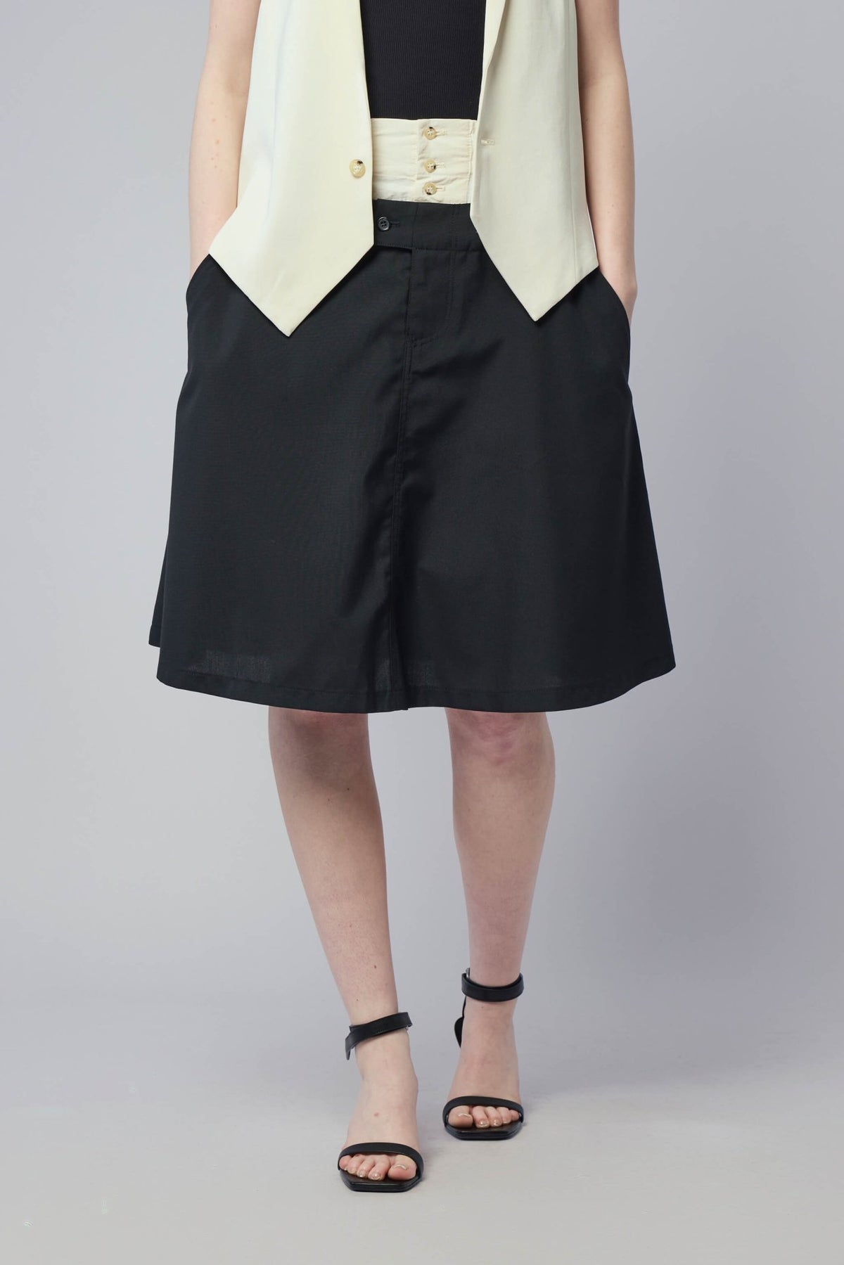 Adnym Aura Kilt in casual fit design with heritage-inspired pleating