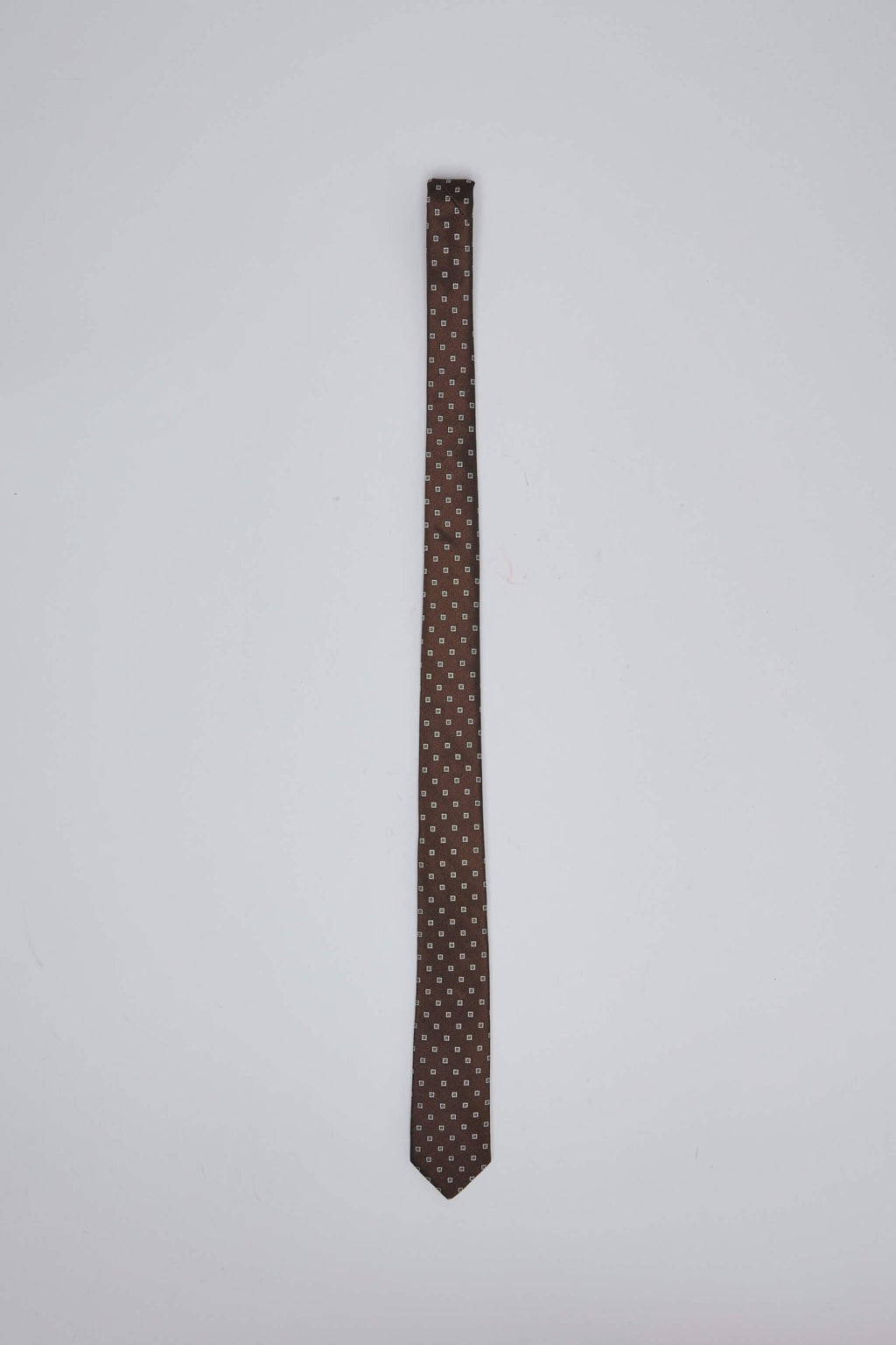 Adnym - Tie 242 - LABELS