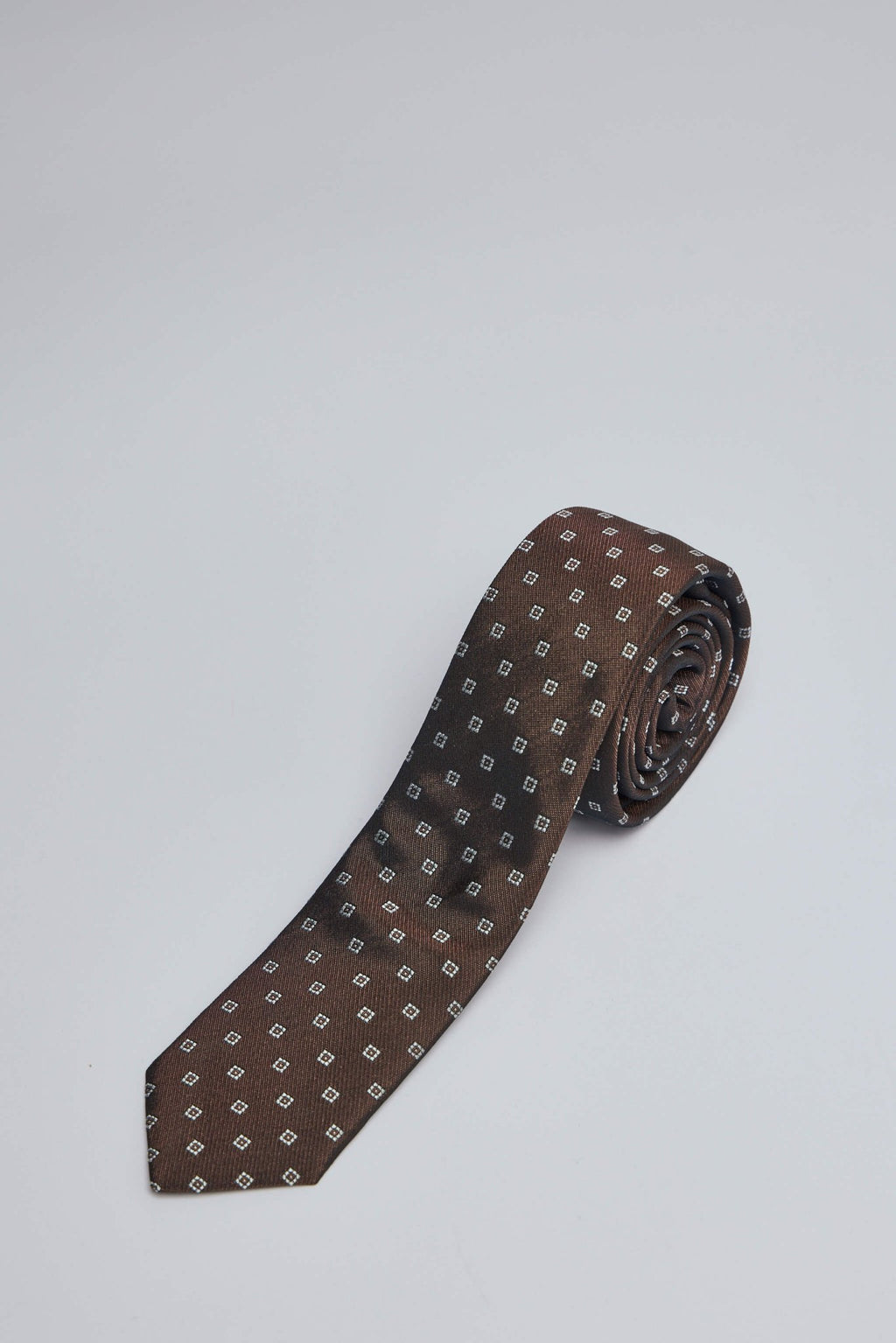 Adnym - Tie 242 - LABELS