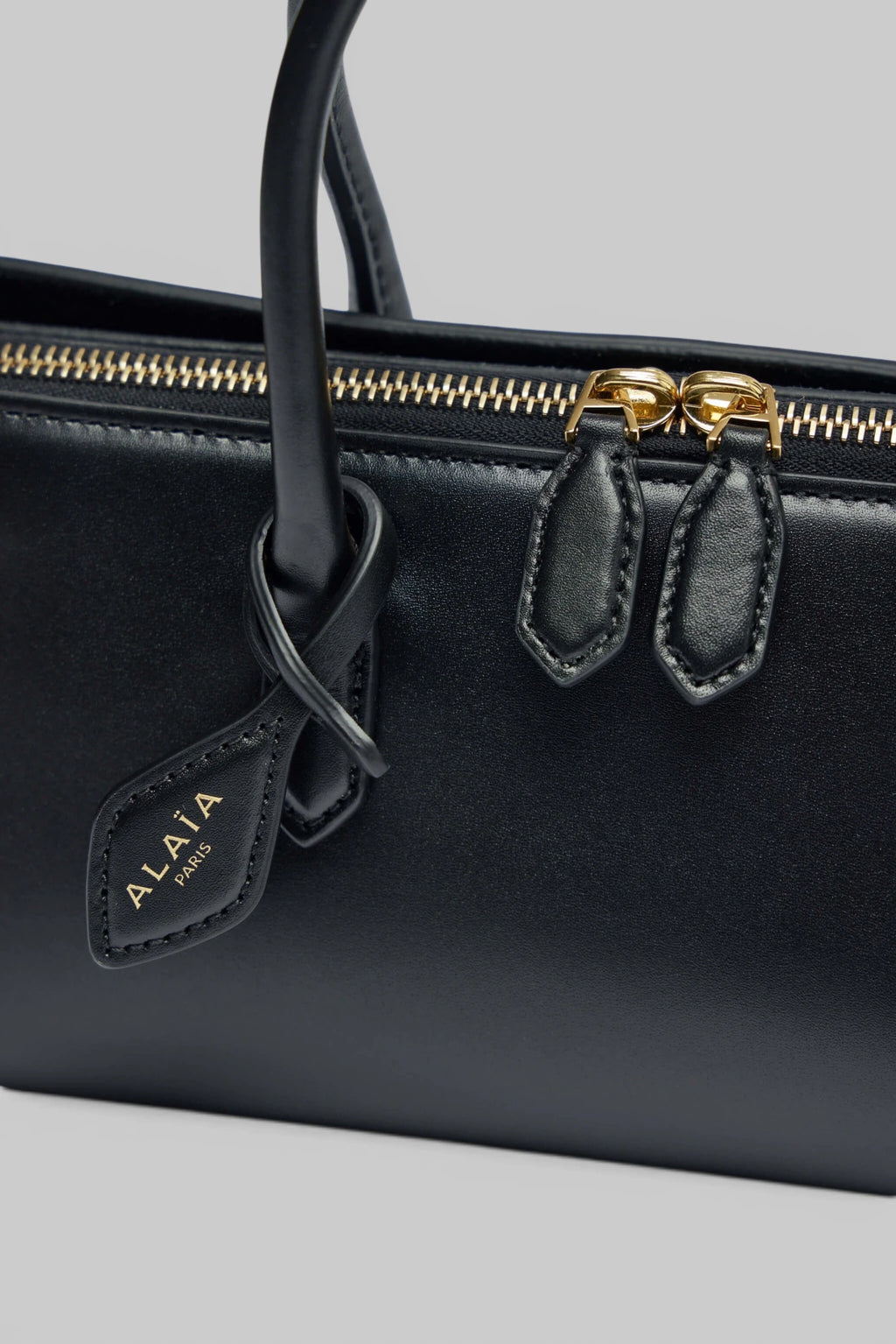 Alaïa - Delta Small - LABELS