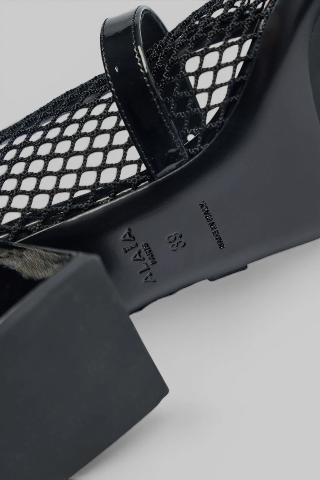 Alaïa - Fishnet Pumps 55 - LABELS