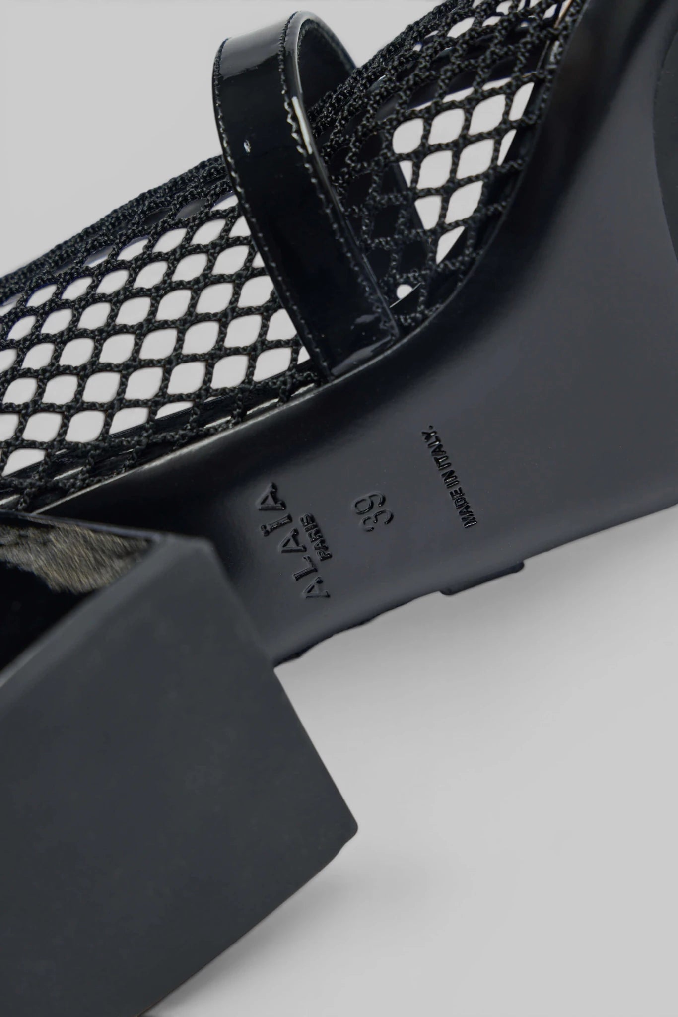 Alaïa - Fishnet Pumps 55 - LABELS