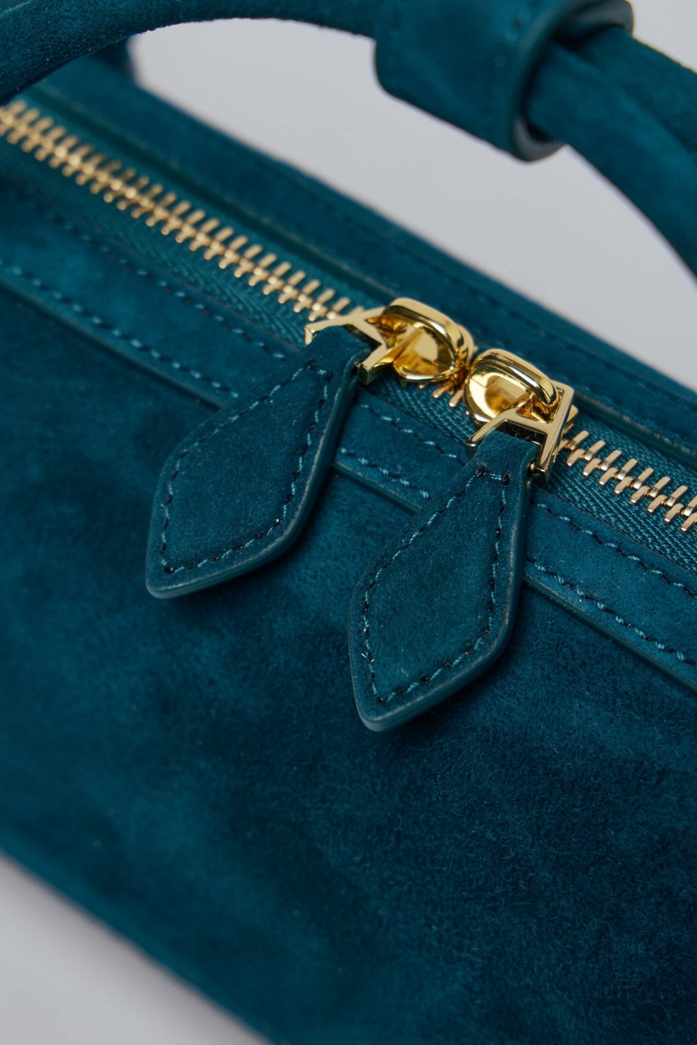 Alaïa - Le Teckel Clutch - LABELS