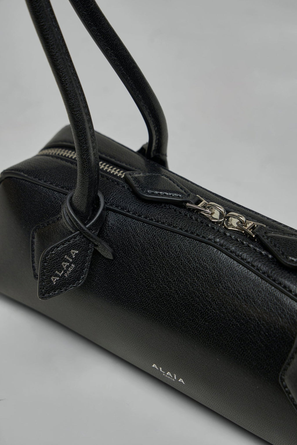 Alaïa - Le Teckel Small Shoulder Bag - LABELS