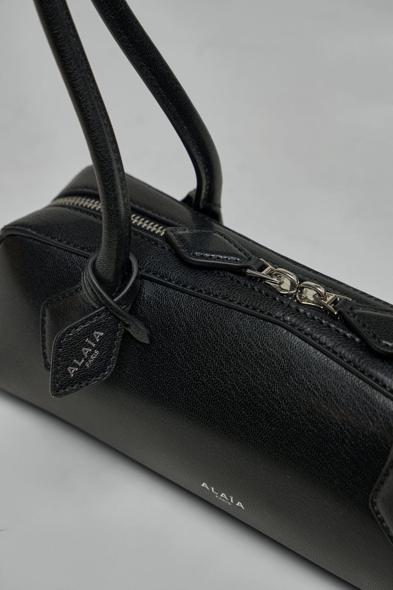 Alaïa - Le Teckel Small Shoulder Bag - LABELS