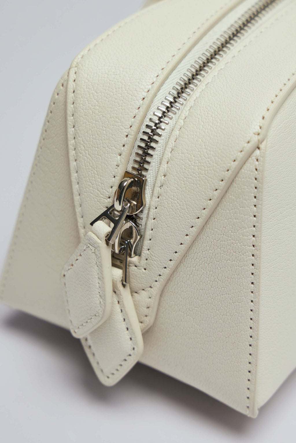 Alaïa - Medium - LABELS