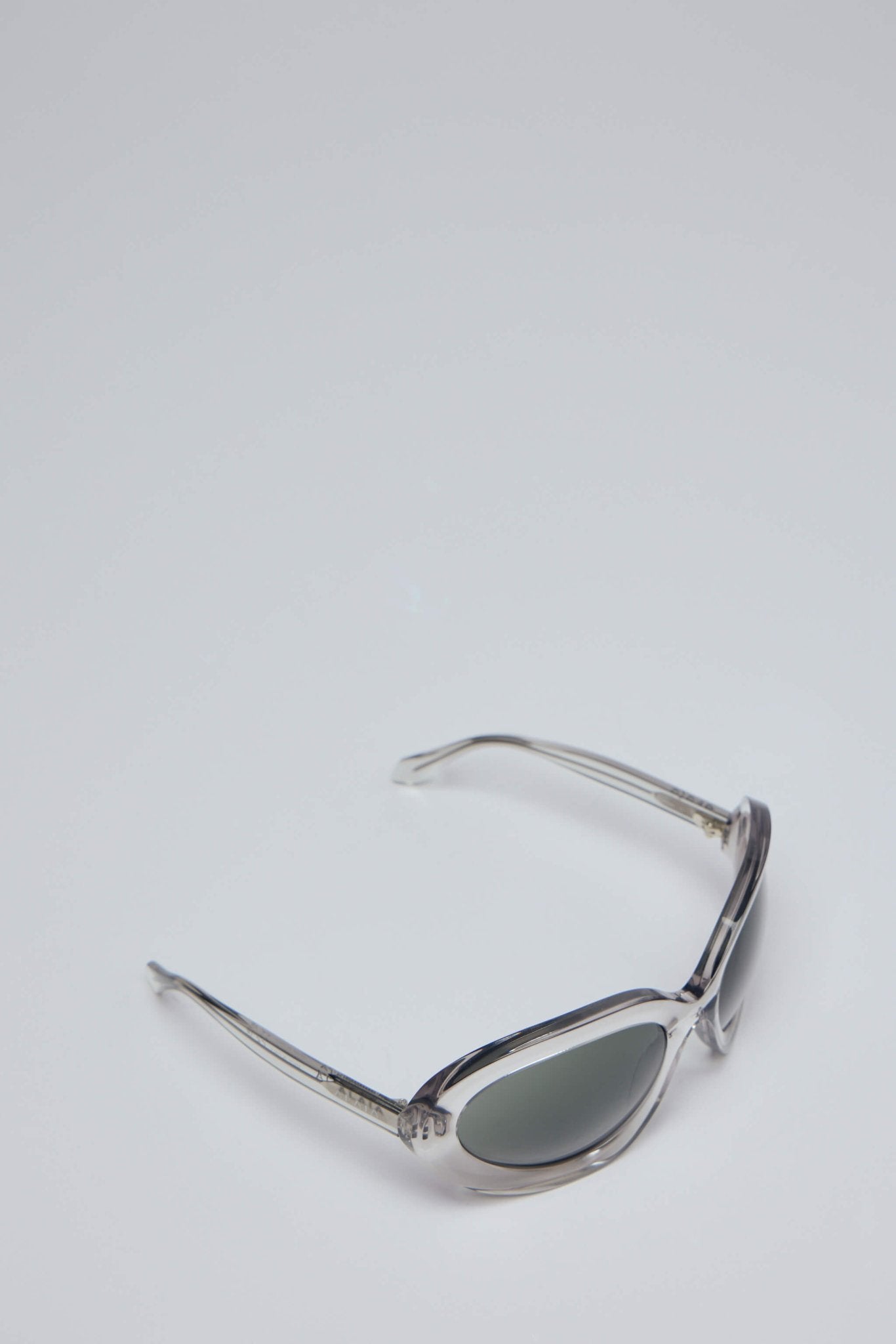 Alaïa - Round 101 - LABELS