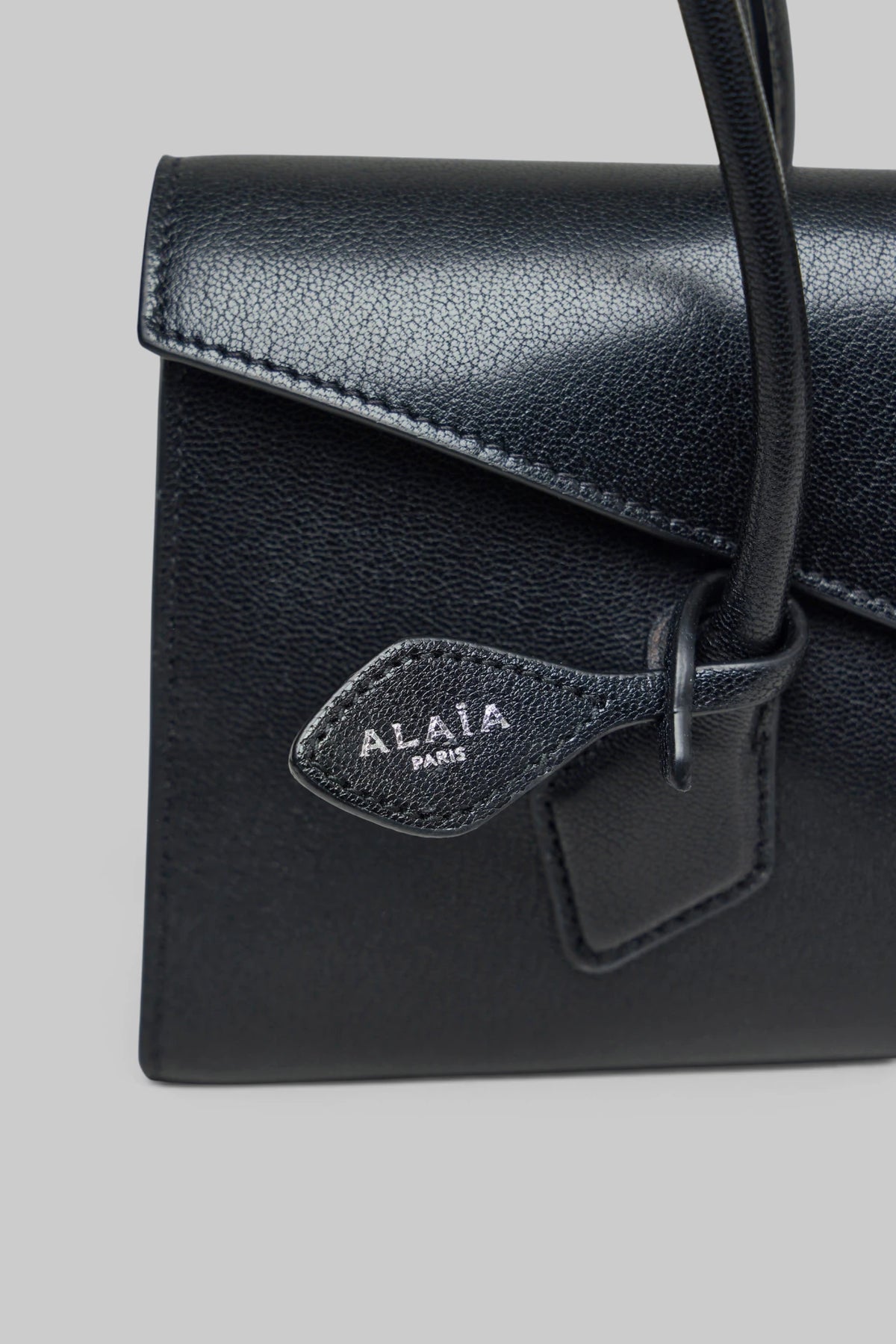 Alaïa - Teckel Flap Medium - LABELS