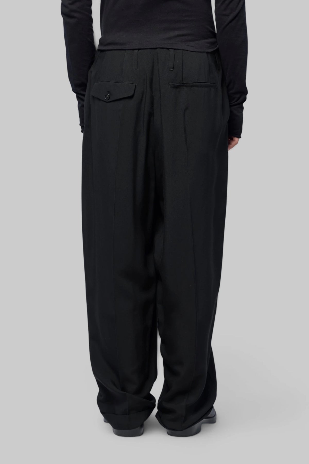 Ann Demeulemeester - Agdar Pleated Carrot Pants - LABELS