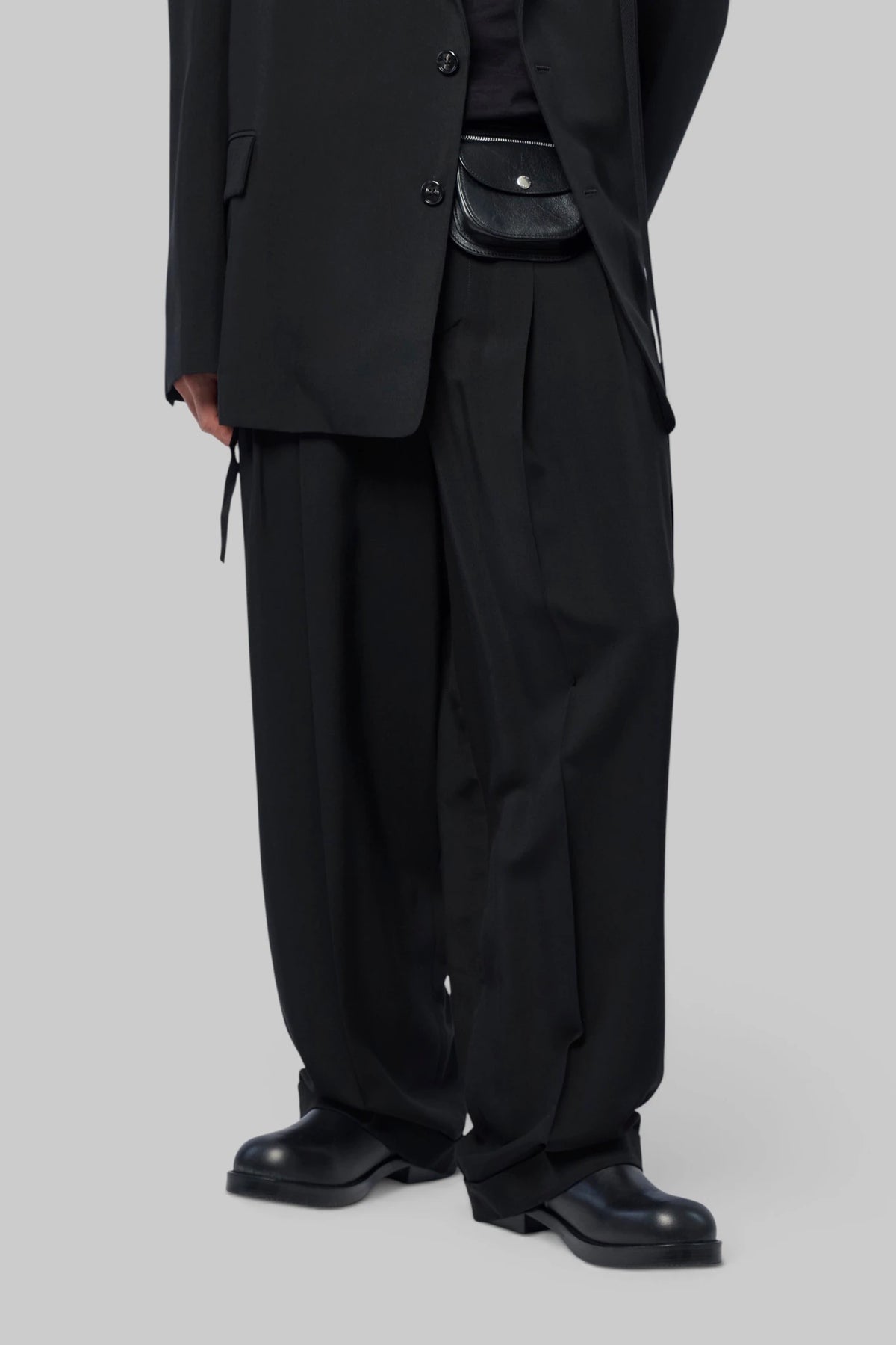Ann Demeulemeester - Agdar Pleated Carrot Pants - LABELS