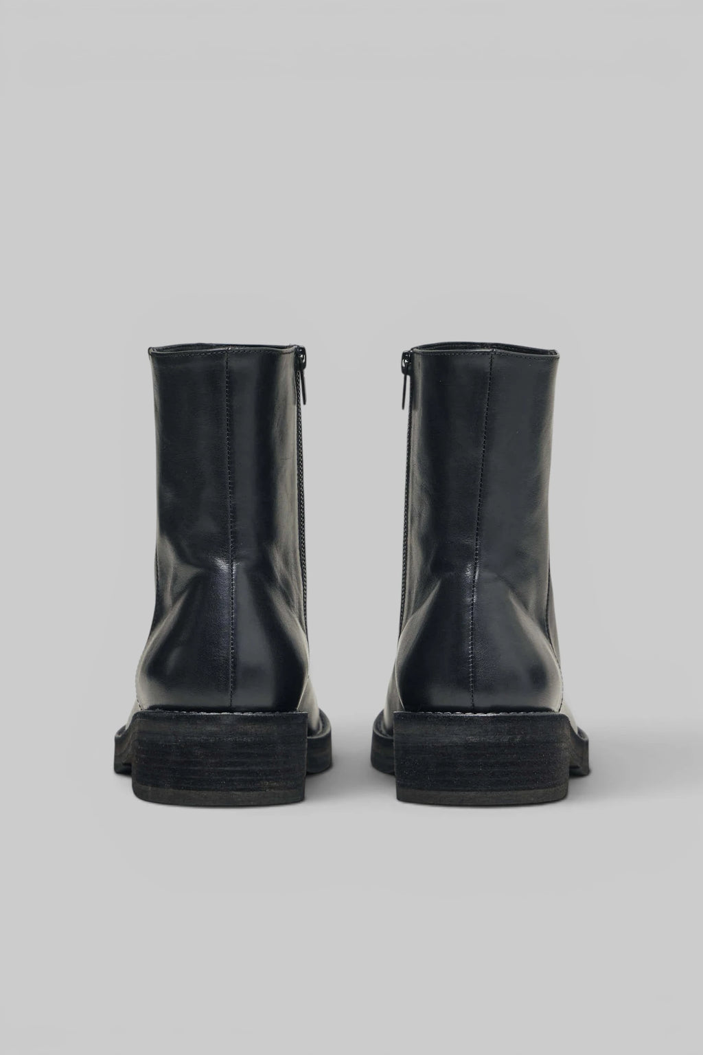 Ann Demeulemeester - Helfred Ankle Boots With Zip - LABELS