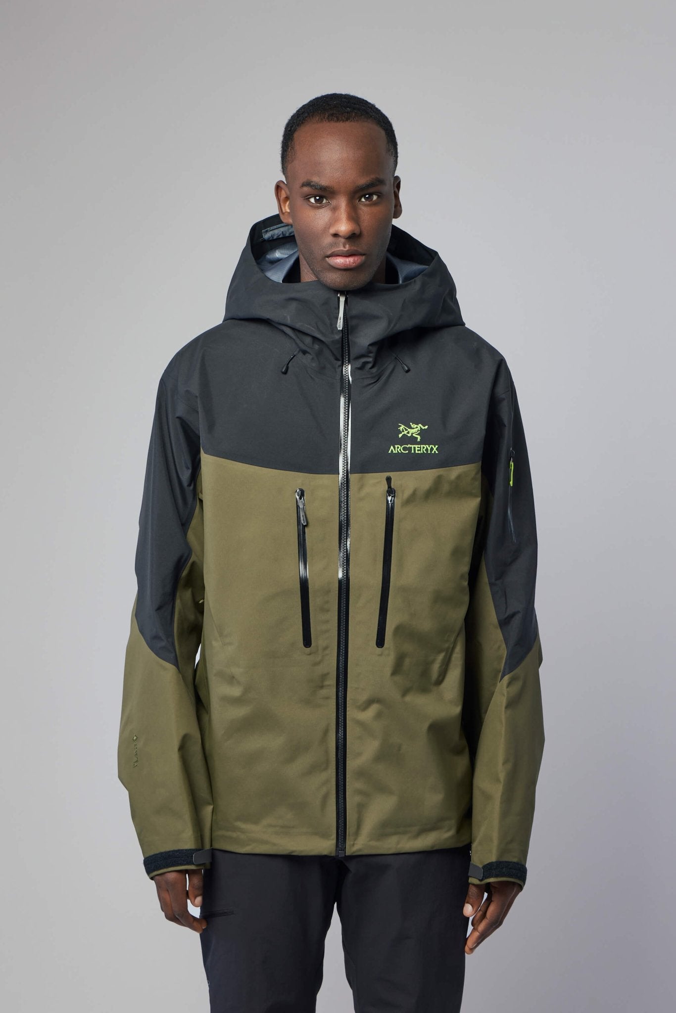 ARC'TERYX Jackets Alpha Sv Technical Outerwear – LABELS
