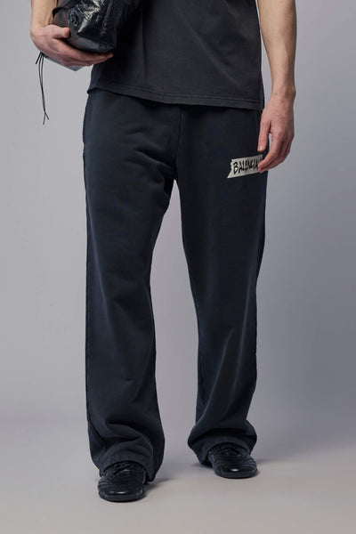 balenciaga-baggy-pants-washed-