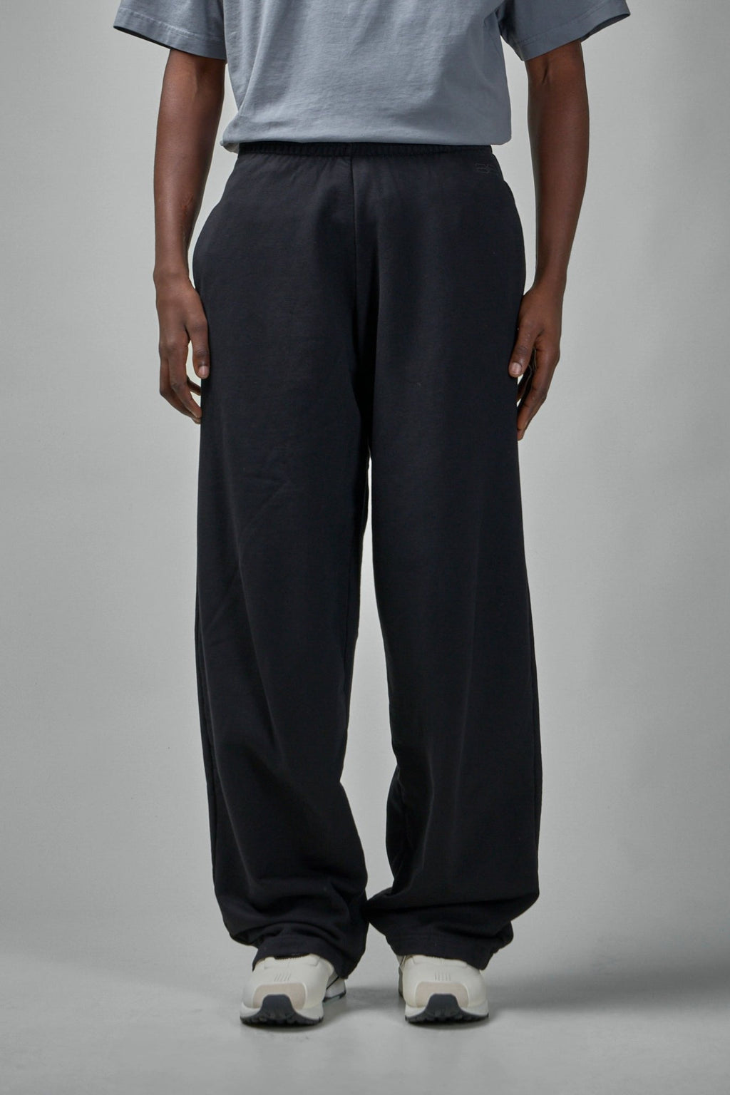 Balenciaga - BB Garderobe Baggy Sweatpants - LABELS