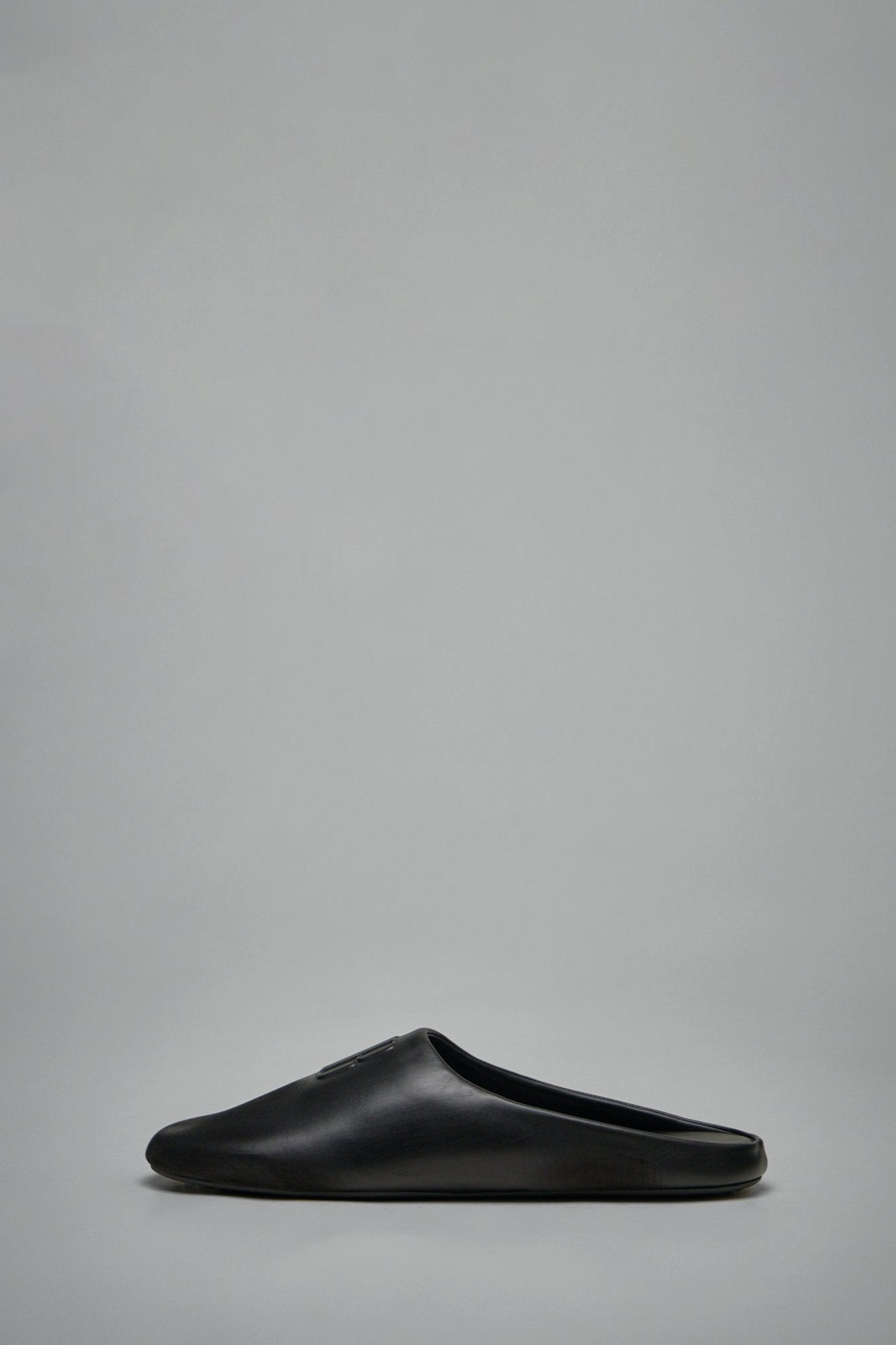 Balenciaga - Château Mule Flat - LABELS