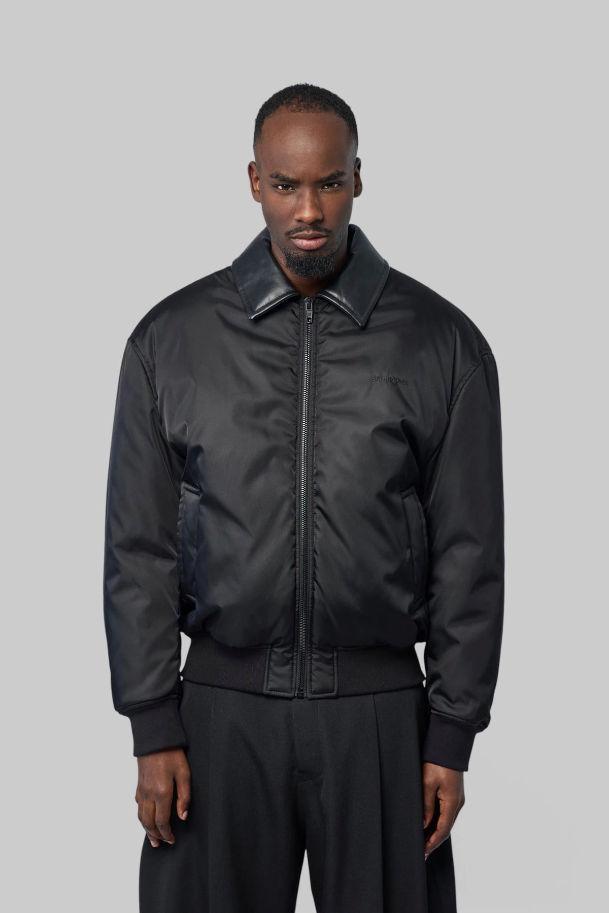 Balenciaga - Cocoon Bomber | A009J9T UO21/100 0 | BLACK - LABELS