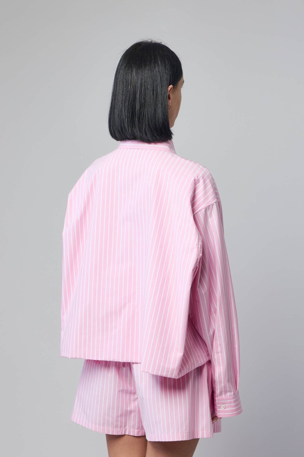 Balenciaga shirt collar and button detail in premium cotton