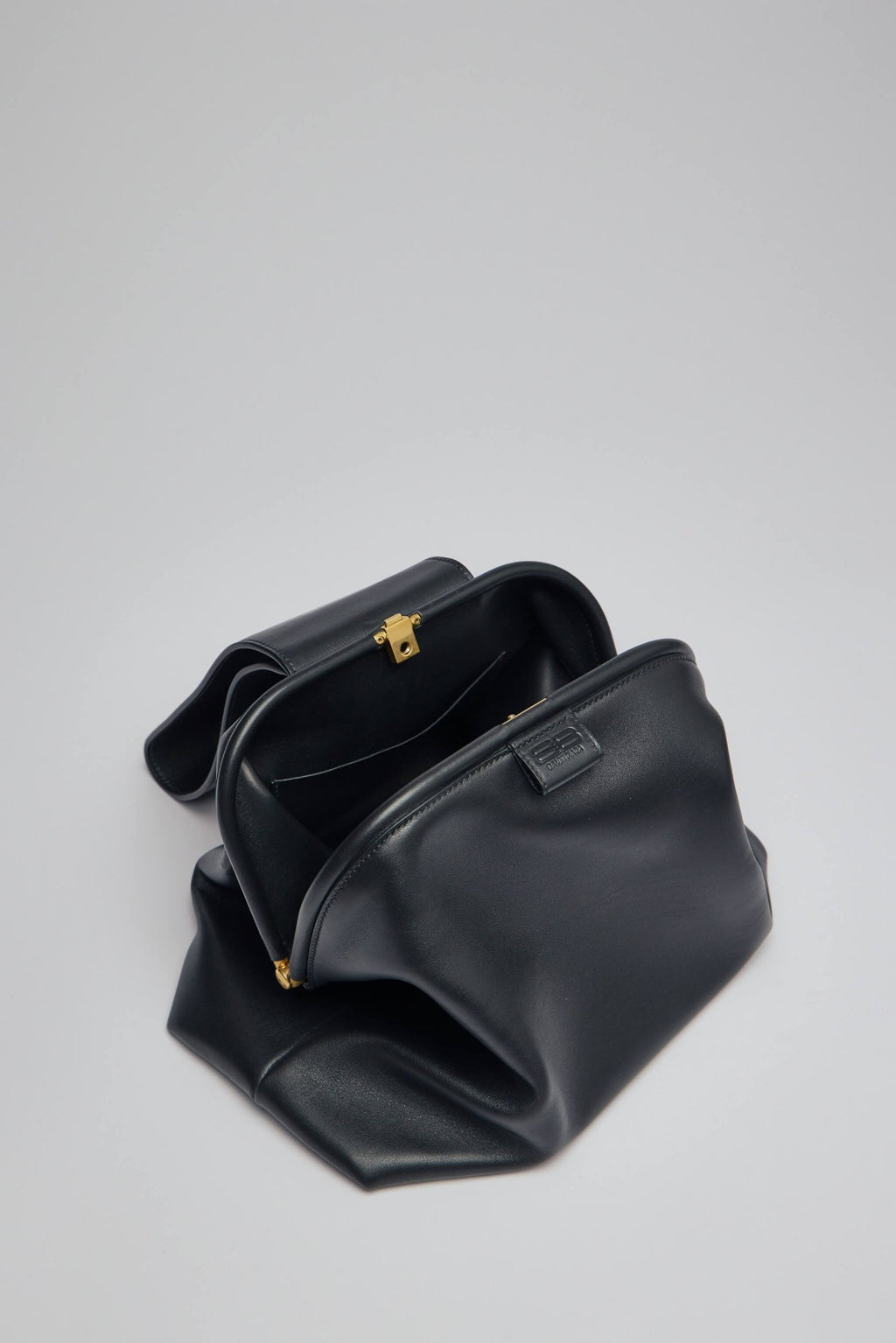 Balenciaga - Handsfree Bag M W - LABELS