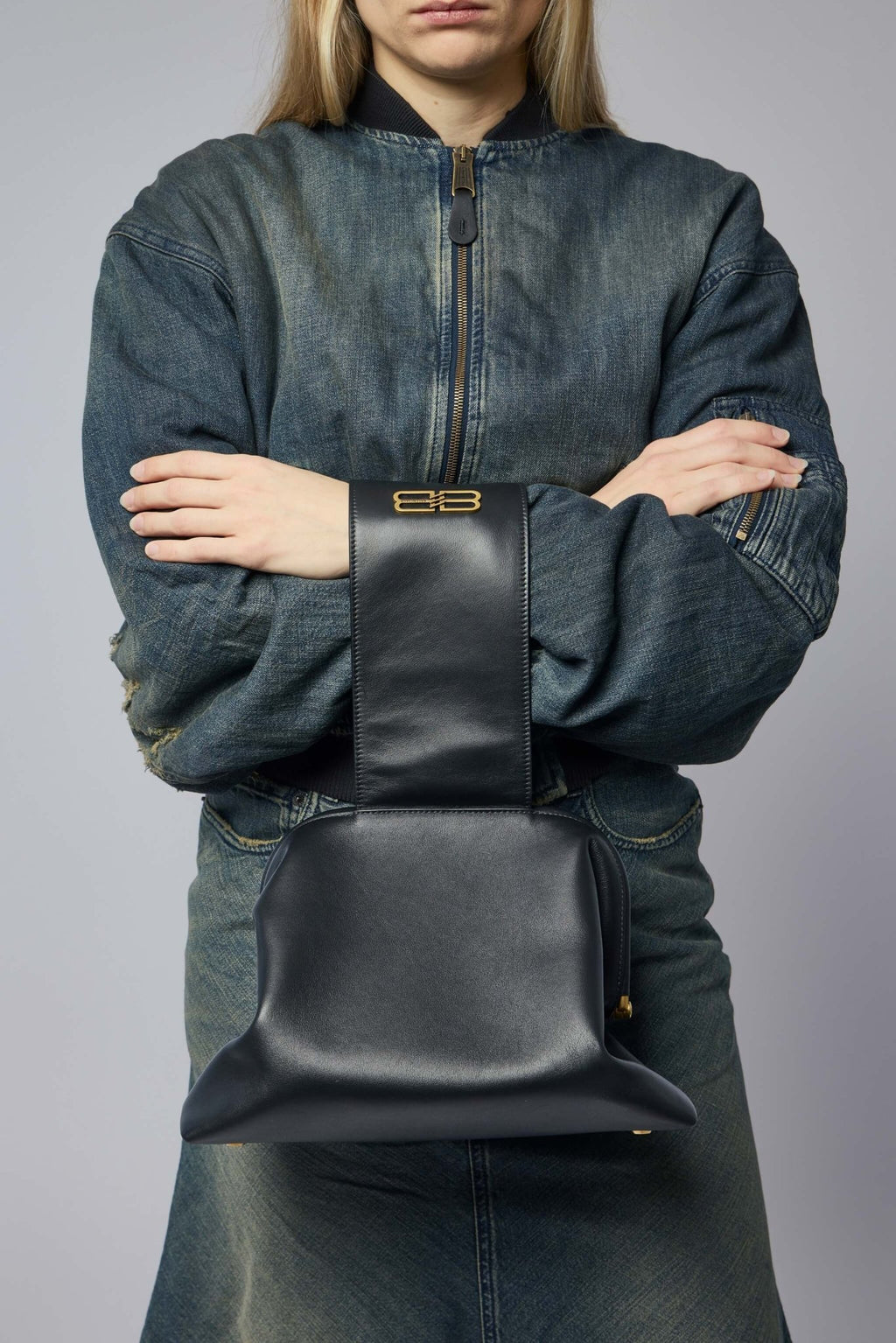 Balenciaga - Handsfree Bag M W - LABELS