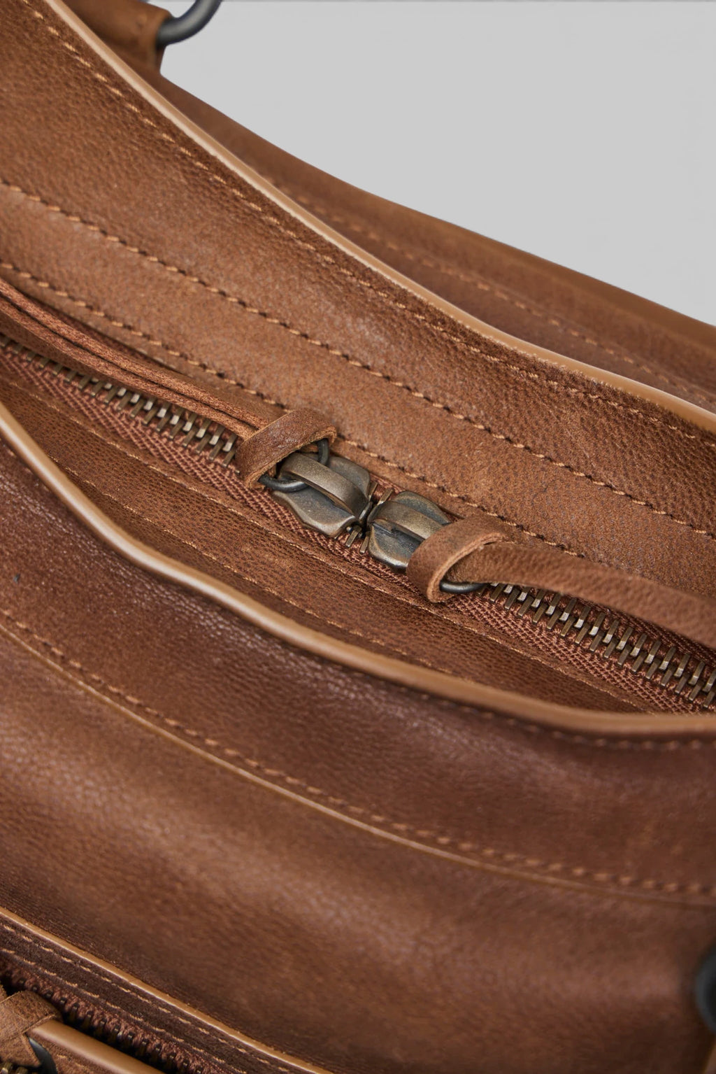 Balenciaga - Le City Bag - LABELS