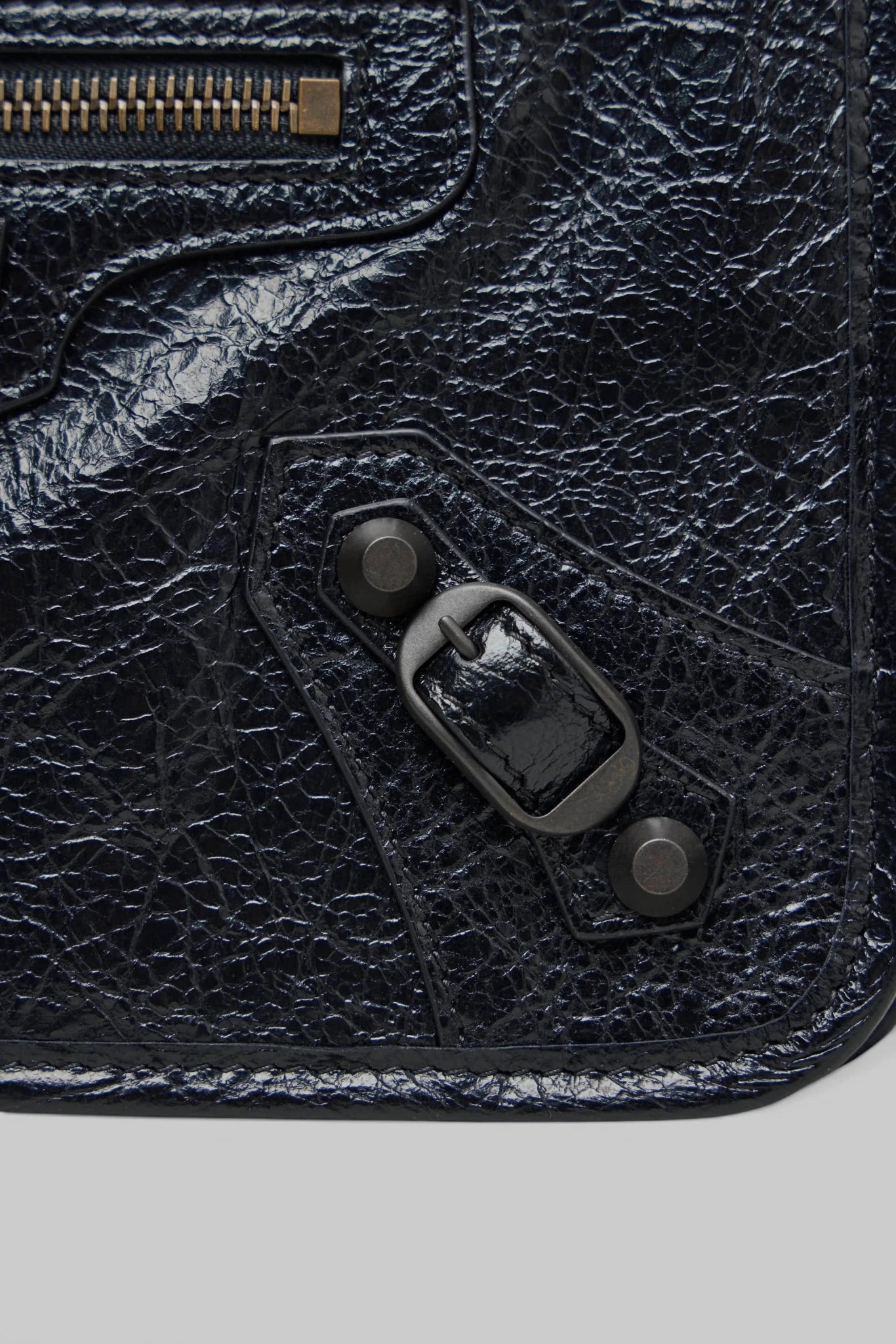 Balenciaga - Le City Flap Messenger - LABELS