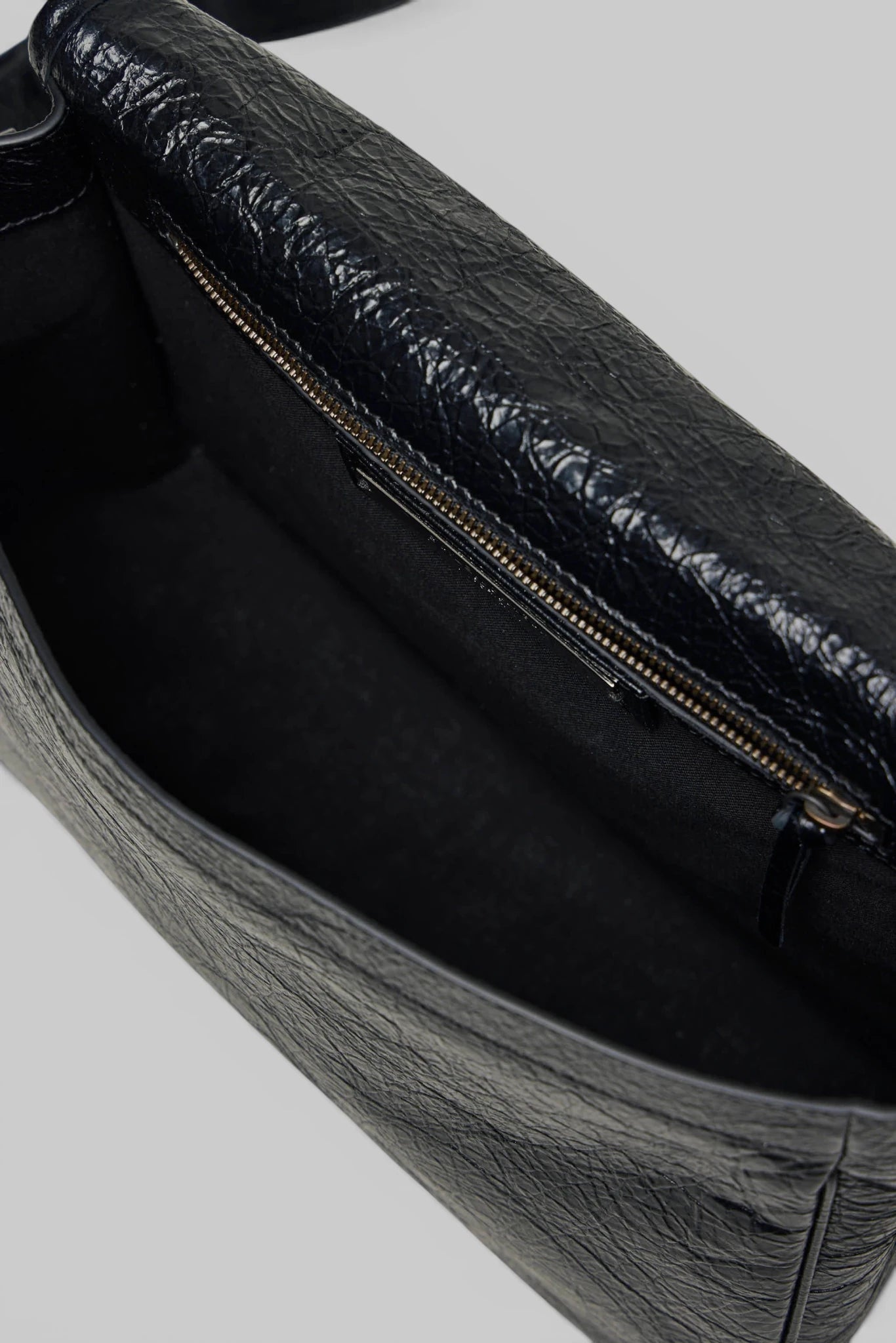 Balenciaga - Le City Flap Messenger - LABELS