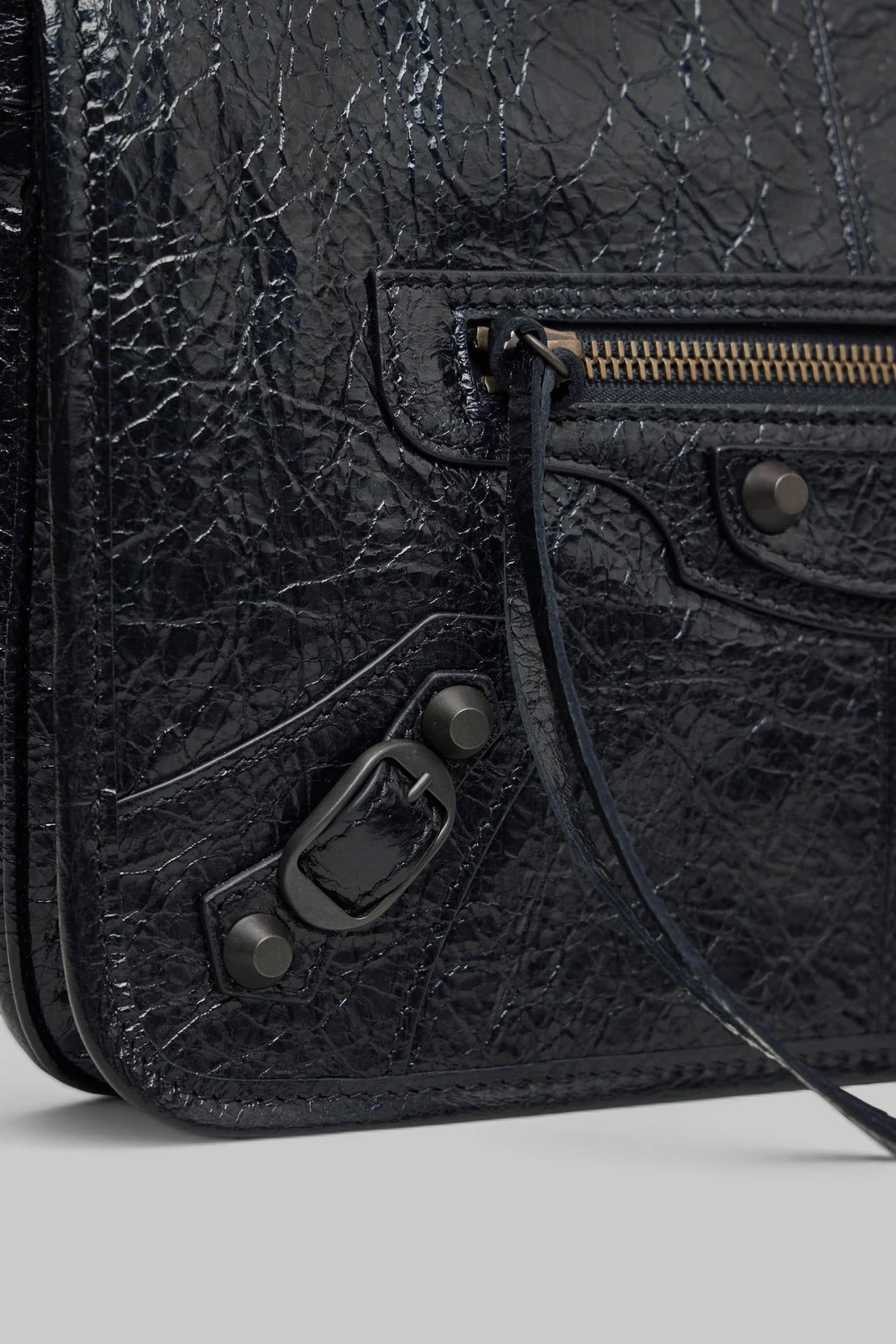Balenciaga - Le City Flap Messenger - LABELS