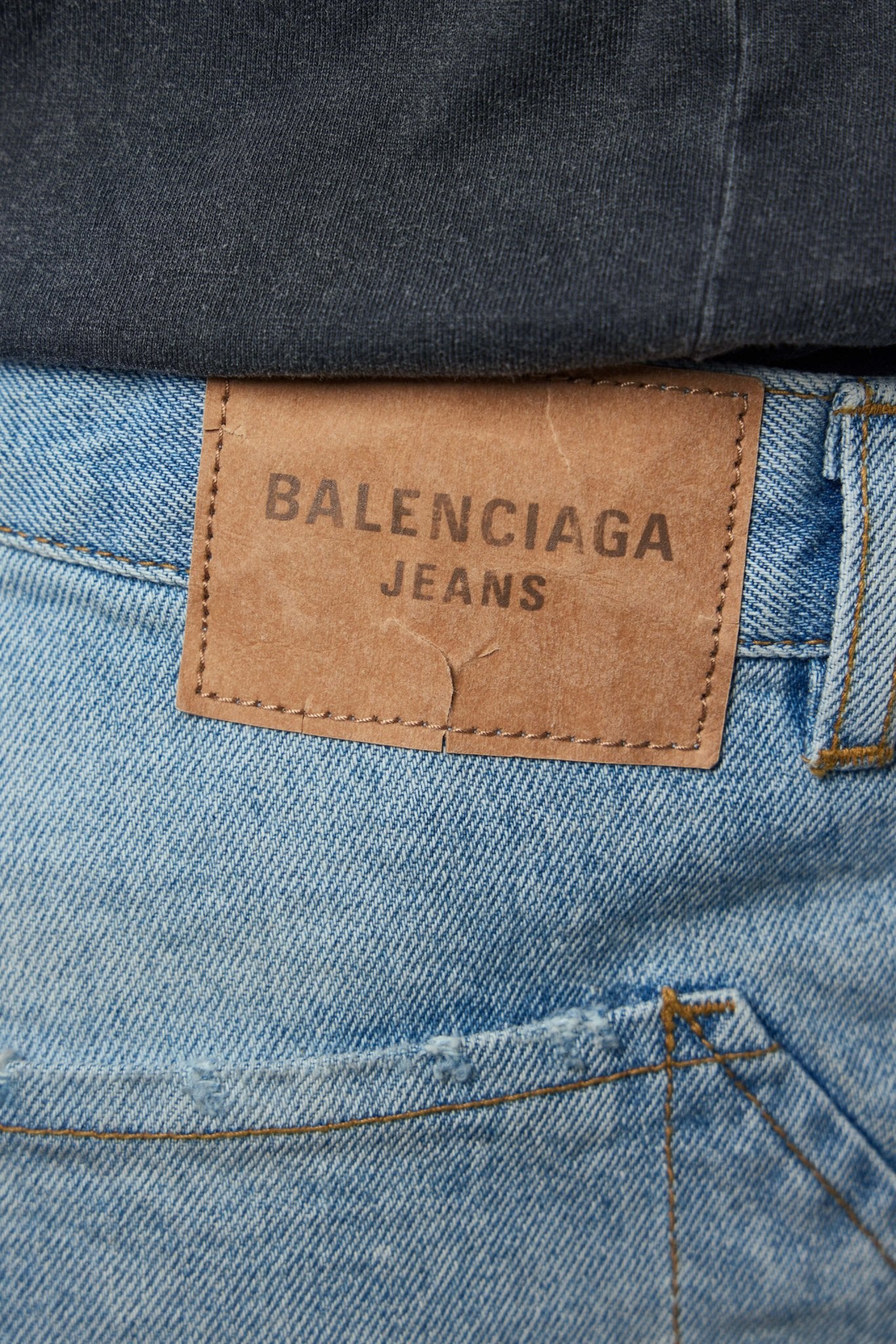 Balenciaga Wide-Leg Jeans - Minimal Baggy Pants – LABELS Balenciaga Wide-Leg Jeans - Minimal Baggy Pants – LABELS