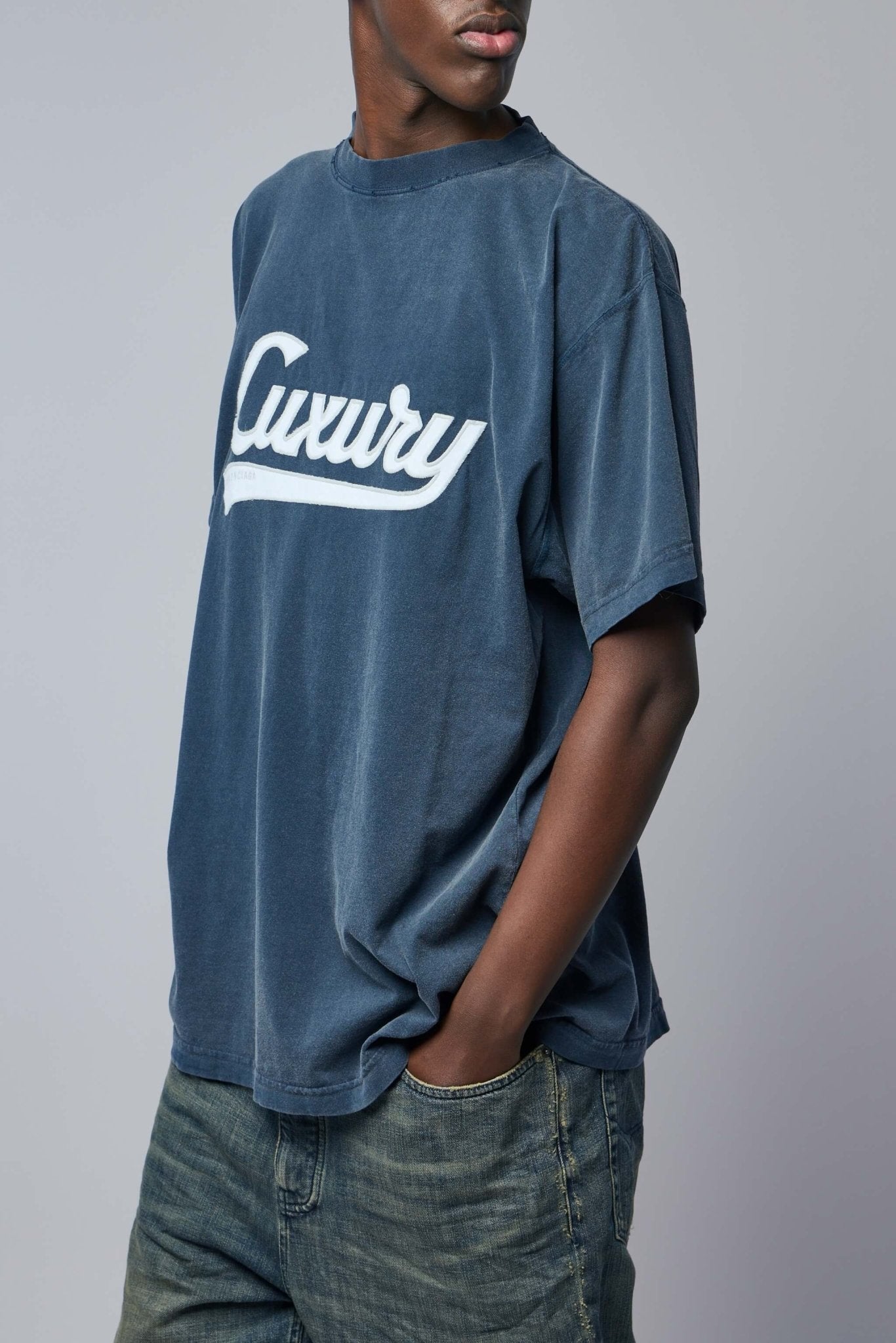 Balenciaga T-Shirts - Oversized Cotton Logo Tee – LABELS