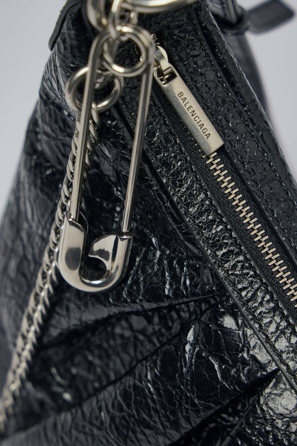 Balenciaga - Pamela Shoulder Bag M - LABELS
