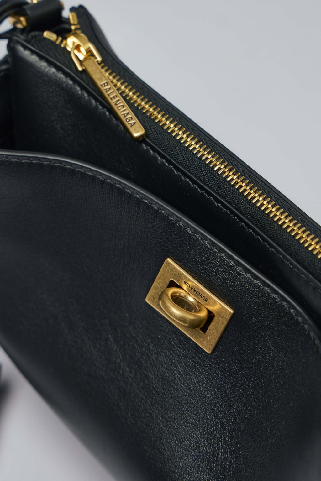 Balenciaga - Rodeo Sling Pochette - LABELS