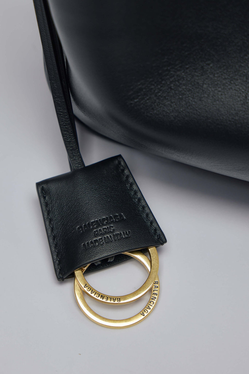 Balenciaga - Rodeo Sling Pochette - LABELS