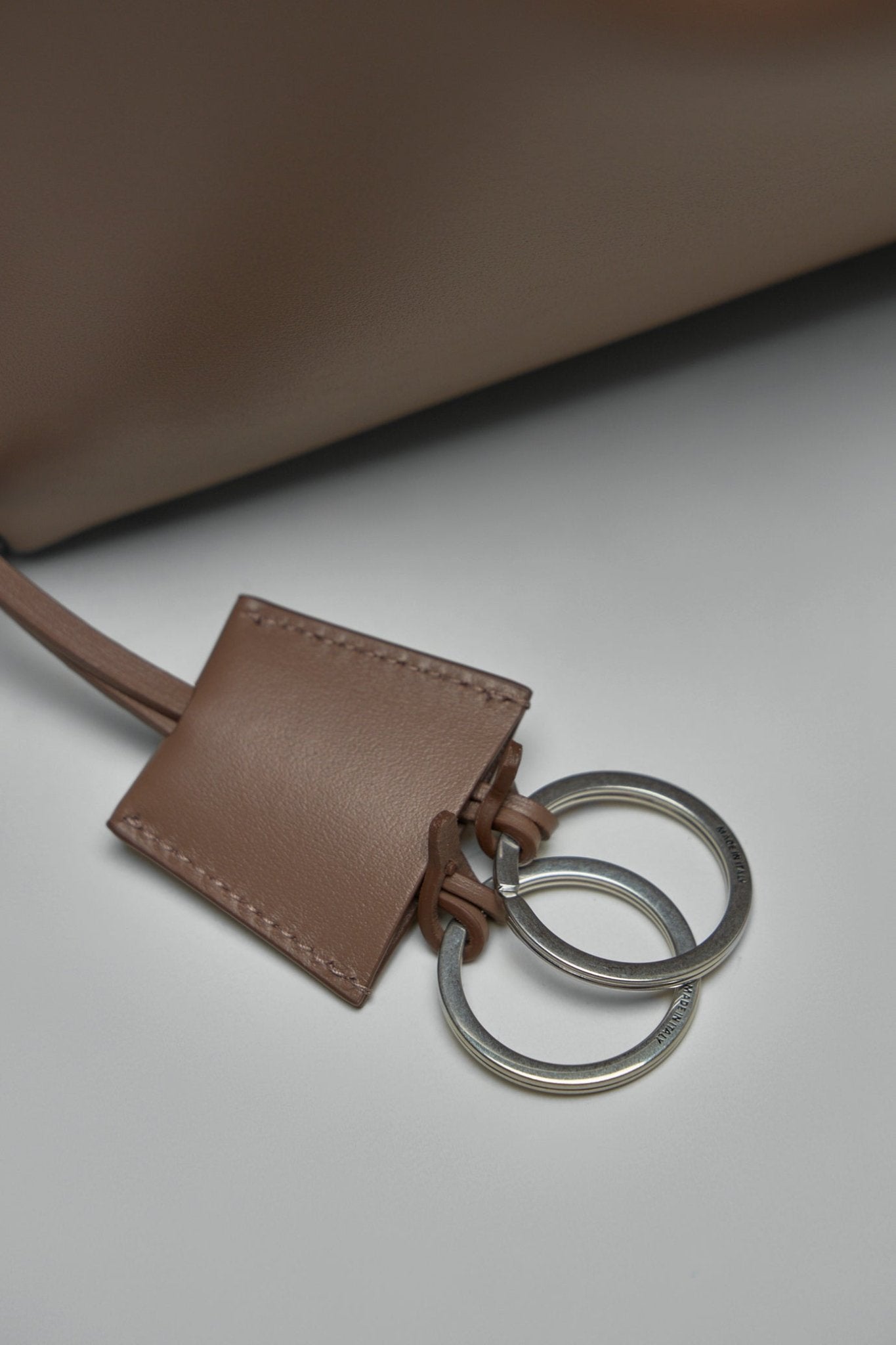 Balenciaga - Rodeo Top Handle Medium - LABELS