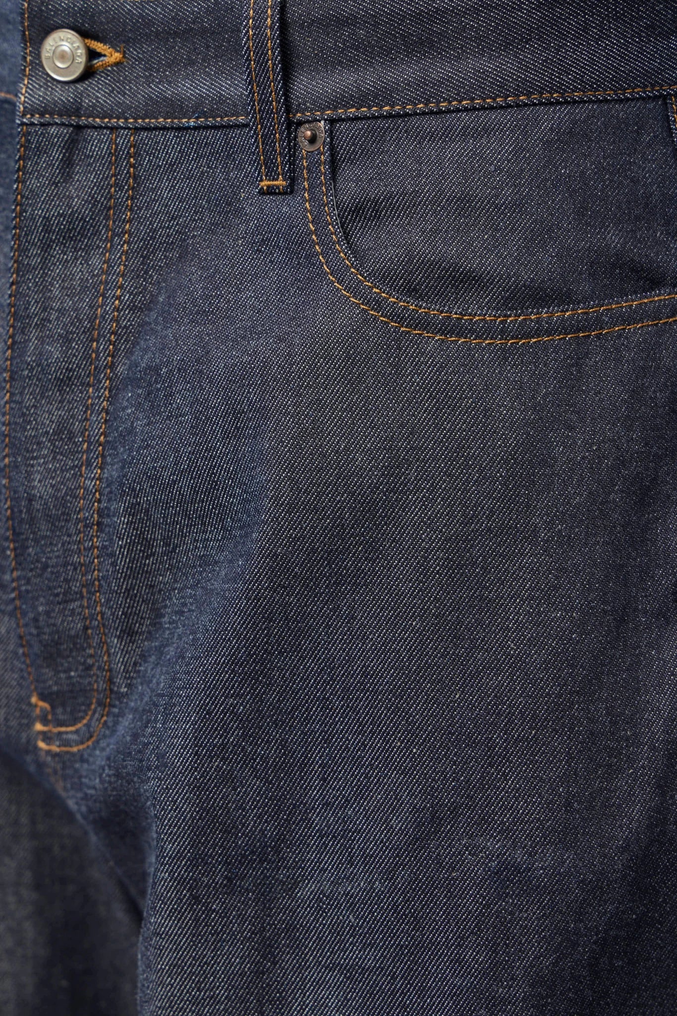 Balenciaga - Round Fit Jean - LABELS