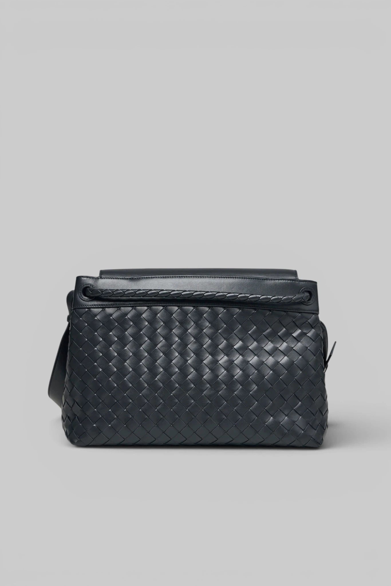 Metallic loop closure on Bottega Veneta Avenue Intrecciato clutch