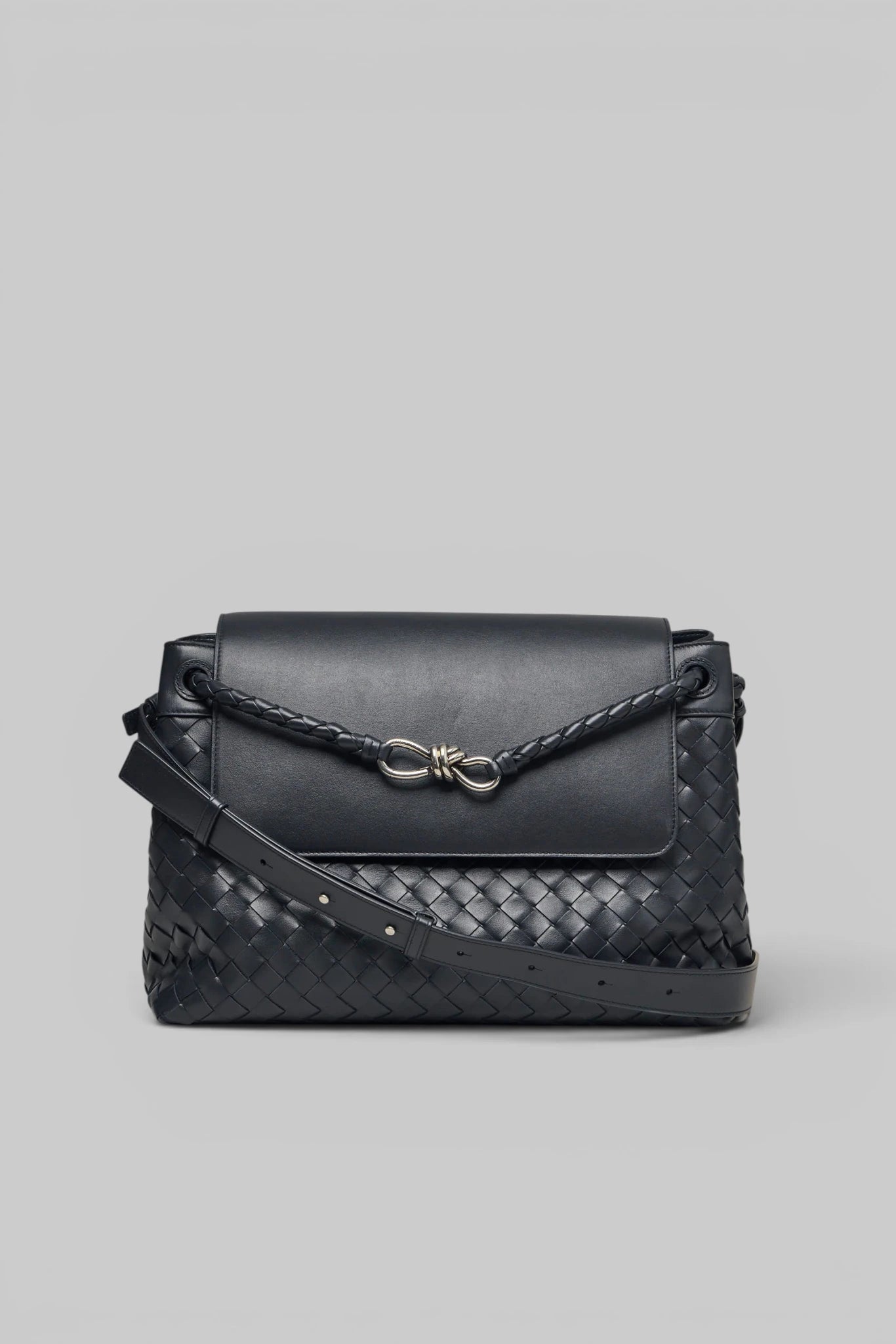 Bottega Veneta Clutches & Pouches Avenue Intrecciato leather clutch front view
