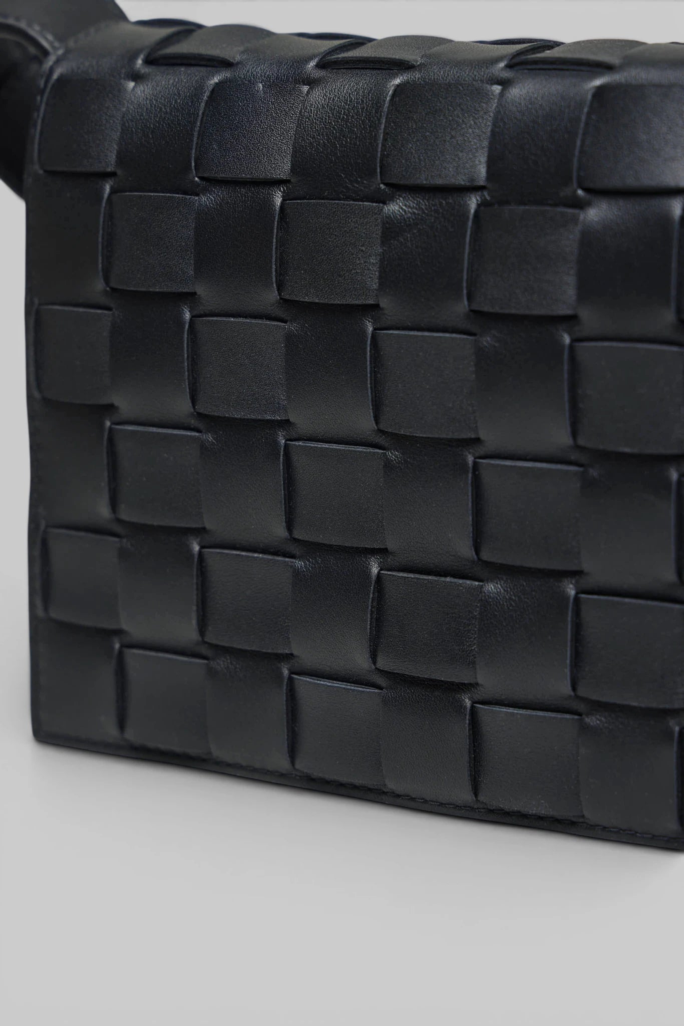 Back view of Bottega Veneta Intr.20 Ortogonale crossbody bag